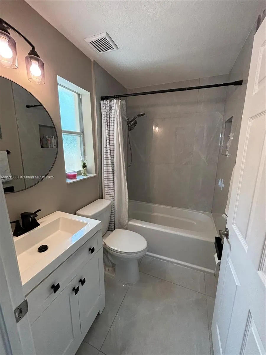 8451 Nw 138th St 2301, Miami Lakes, Florida 33016, Miami Lakes, Florida 33016, 4 Bedrooms Bedrooms, ,3 BathroomsBathrooms,Residential,For Sale,8451 Nw 138th St 2301, Miami Lakes, Florida 33016,A11915881