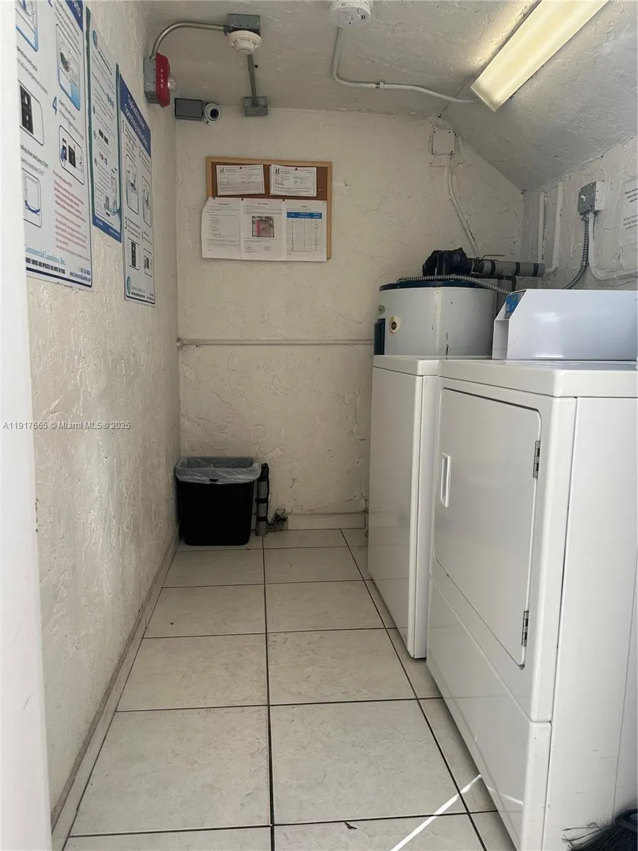 724 Ne 4th St, Hallandale Beach, Florida 33009, Hallandale Beach, Florida 33009, ,Commercial Sale,For Sale,724 Ne 4th St, Hallandale Beach, Florida 33009,A11917665