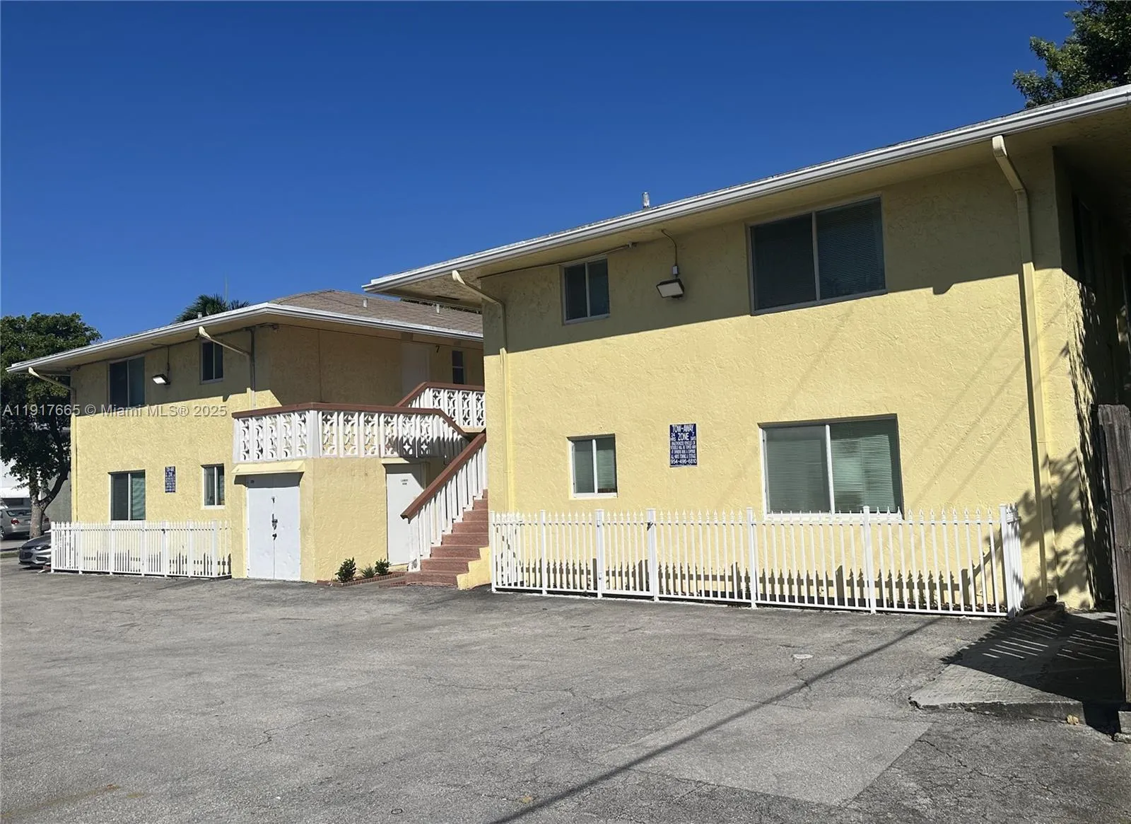 724 Ne 4th St, Hallandale Beach, Florida 33009, Hallandale Beach, Florida 33009, ,Commercial Sale,For Sale,724 Ne 4th St, Hallandale Beach, Florida 33009,A11917665