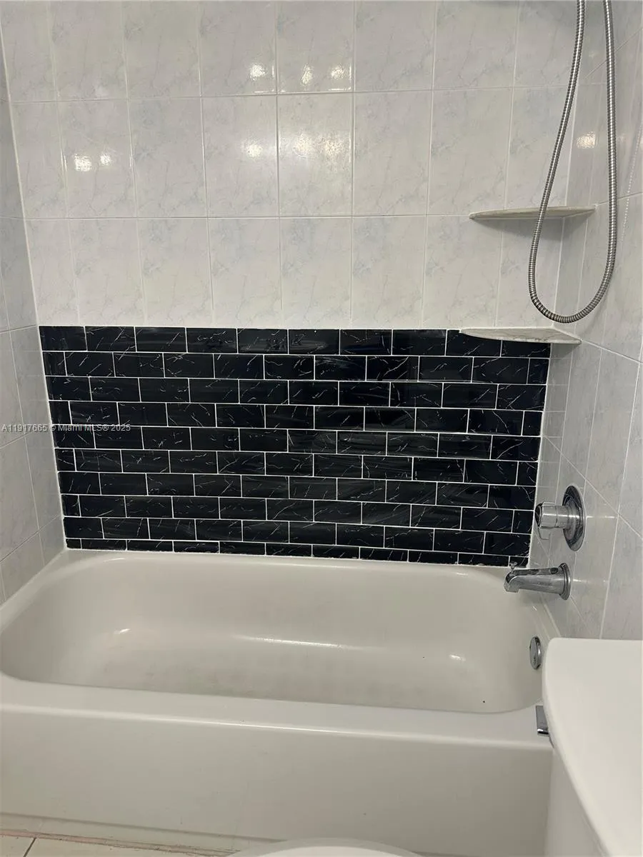 724 Ne 4th St, Hallandale Beach, Florida 33009, Hallandale Beach, Florida 33009, ,Commercial Sale,For Sale,724 Ne 4th St, Hallandale Beach, Florida 33009,A11917665