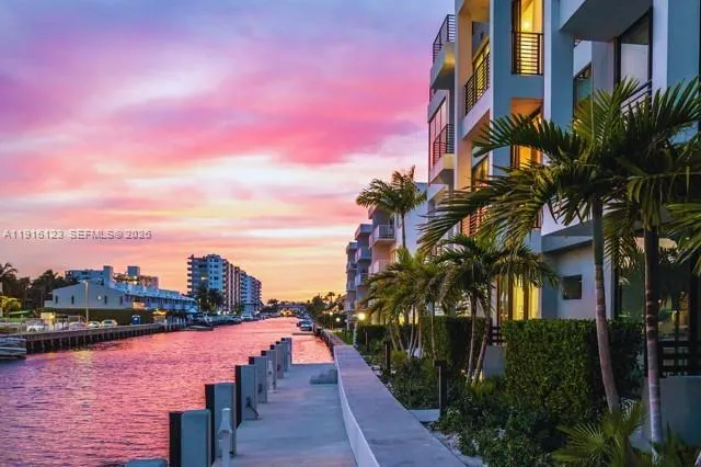 4098 Ne 167 St 9, North Miami Beach, Florida 33160, North Miami Beach, Florida 33160, 4 Bedrooms Bedrooms, ,4 BathroomsBathrooms,Residential,For Sale,4098 Ne 167 St 9, North Miami Beach, Florida 33160,A11916123