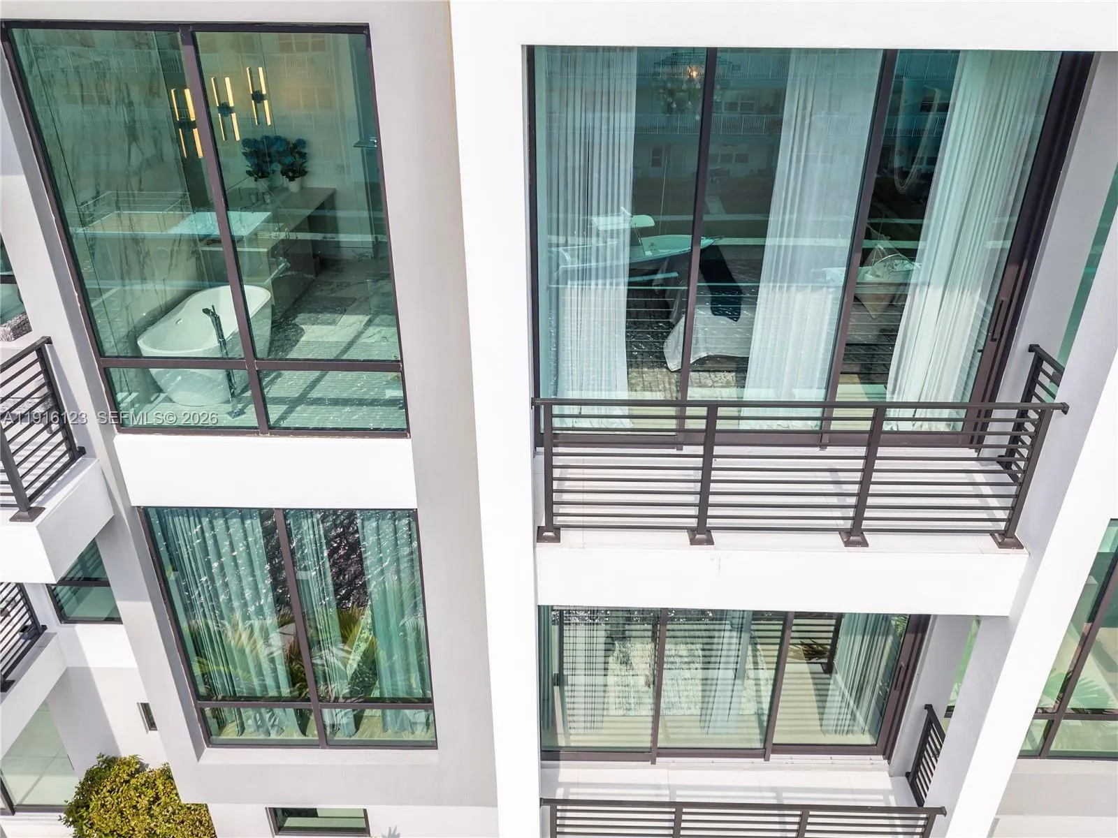 4098 Ne 167 St 9, North Miami Beach, Florida 33160, North Miami Beach, Florida 33160, 4 Bedrooms Bedrooms, ,4 BathroomsBathrooms,Residential,For Sale,4098 Ne 167 St 9, North Miami Beach, Florida 33160,A11916123