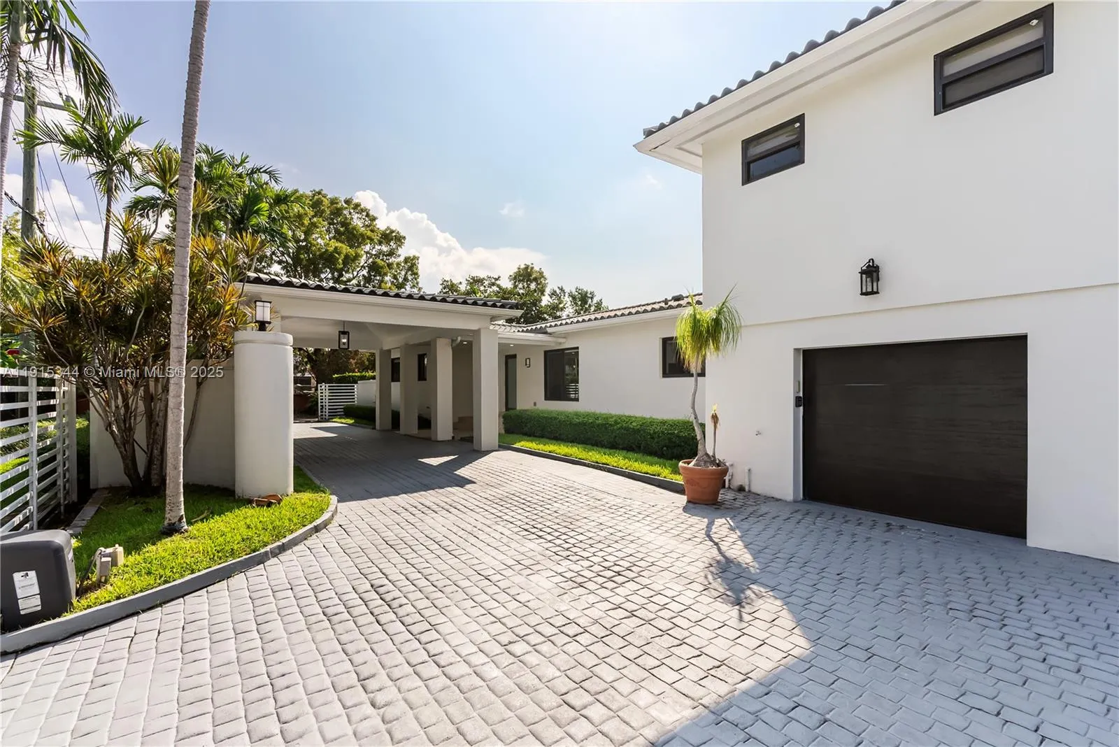 1600 Micanopy Ave, Miami, Florida 33133, Miami, Florida 33133, 4 Bedrooms Bedrooms, ,4 BathroomsBathrooms,Residential Lease,For Rent,1600 Micanopy Ave, Miami, Florida 33133,A11915344