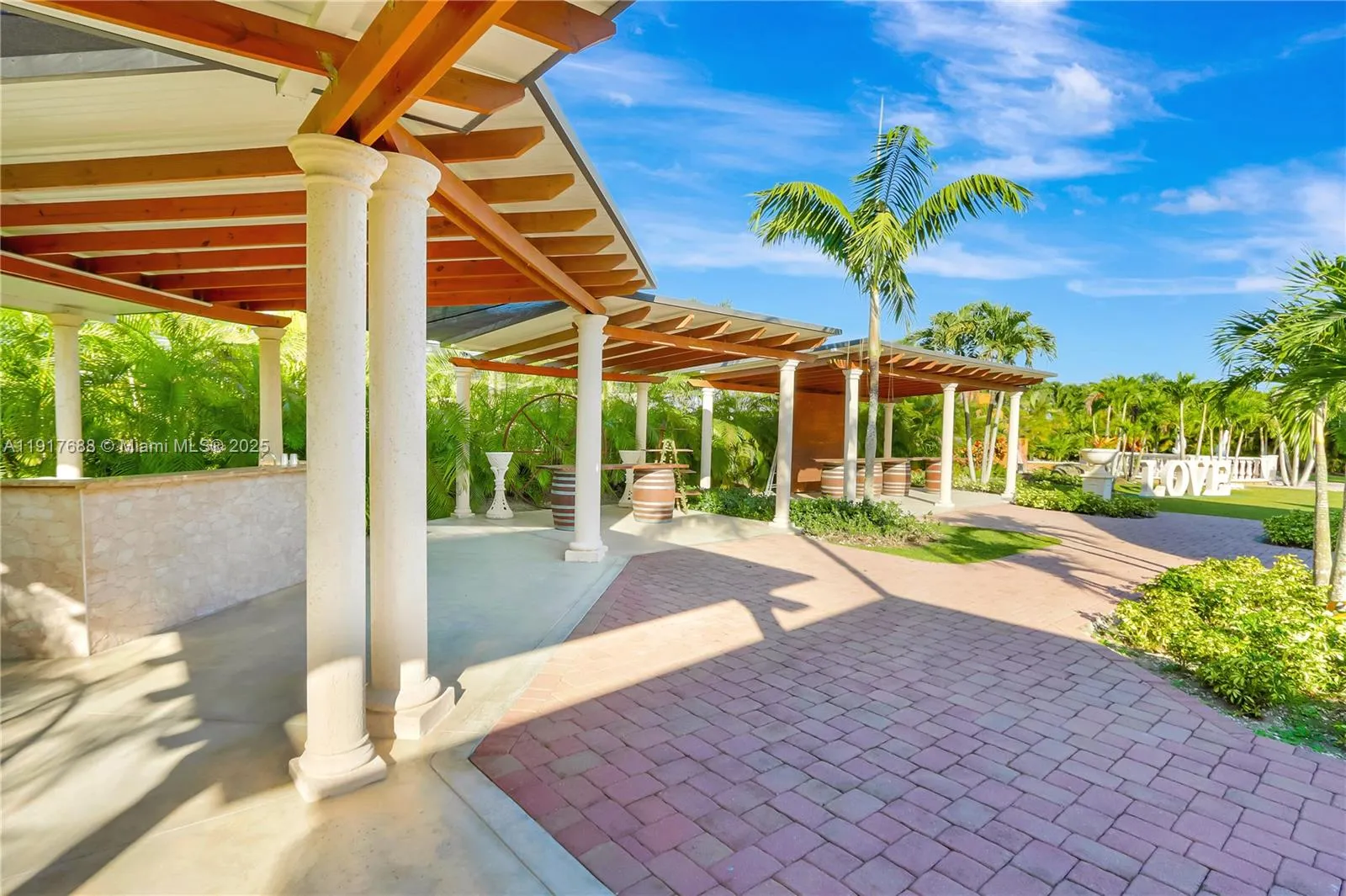 Miami, Florida 33187, Miami, Florida 33187, 6 Bedrooms Bedrooms, ,5 BathroomsBathrooms,Residential,For Sale, Miami, Florida 33187,A11917688