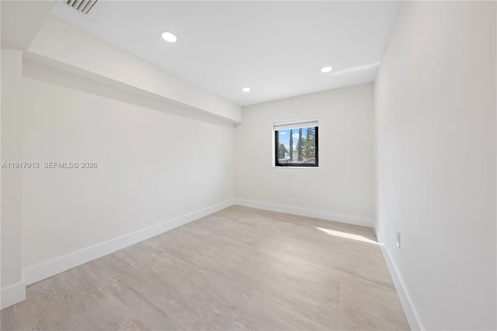 161 Sw 52nd Ct 161, Miami, Florida 33134, Miami, Florida 33134, 1 Bedroom Bedrooms, ,1 BathroomBathrooms,Residential Lease,For Rent,161 Sw 52nd Ct 161, Miami, Florida 33134,A11917913