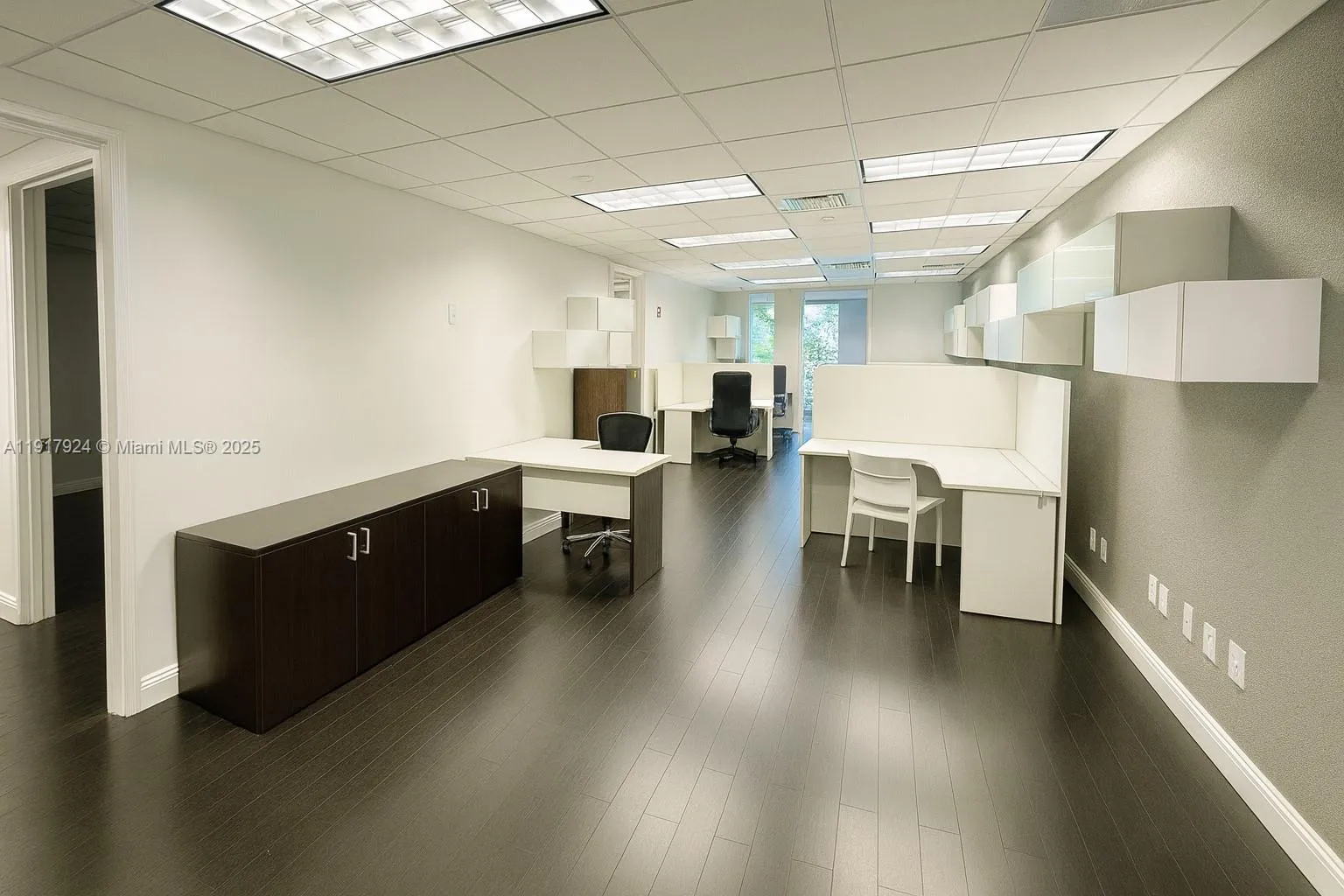 1000 5th St 303, Miami Beach, Florida 33139, Miami Beach, Florida 33139, ,Commercial Lease,For Rent,1000 5th St 303, Miami Beach, Florida 33139,A11917924