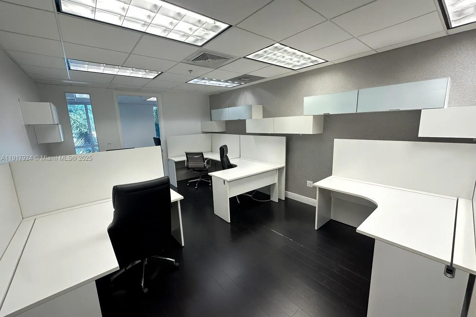 1000 5th St 303, Miami Beach, Florida 33139, Miami Beach, Florida 33139, ,Commercial Lease,For Rent,1000 5th St 303, Miami Beach, Florida 33139,A11917924