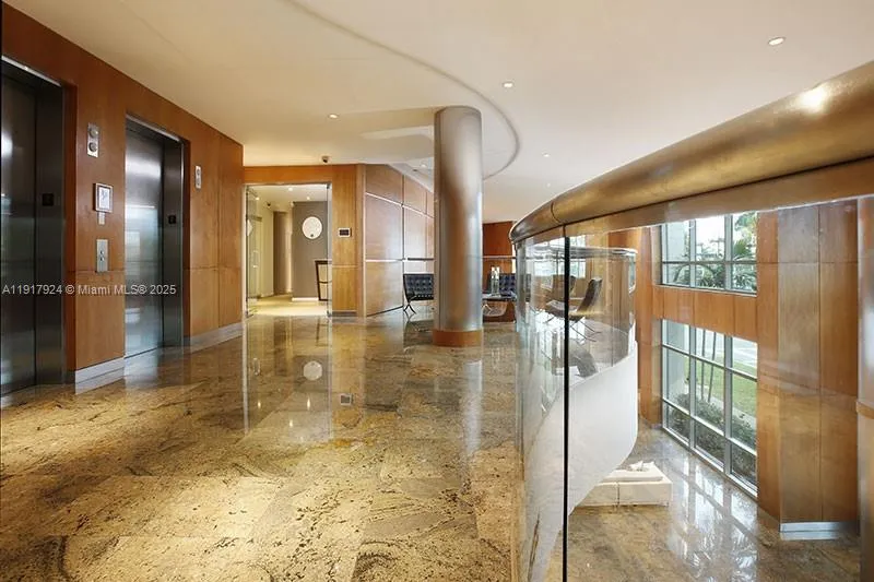 1000 5th St 303, Miami Beach, Florida 33139, Miami Beach, Florida 33139, ,Commercial Lease,For Rent,1000 5th St 303, Miami Beach, Florida 33139,A11917924