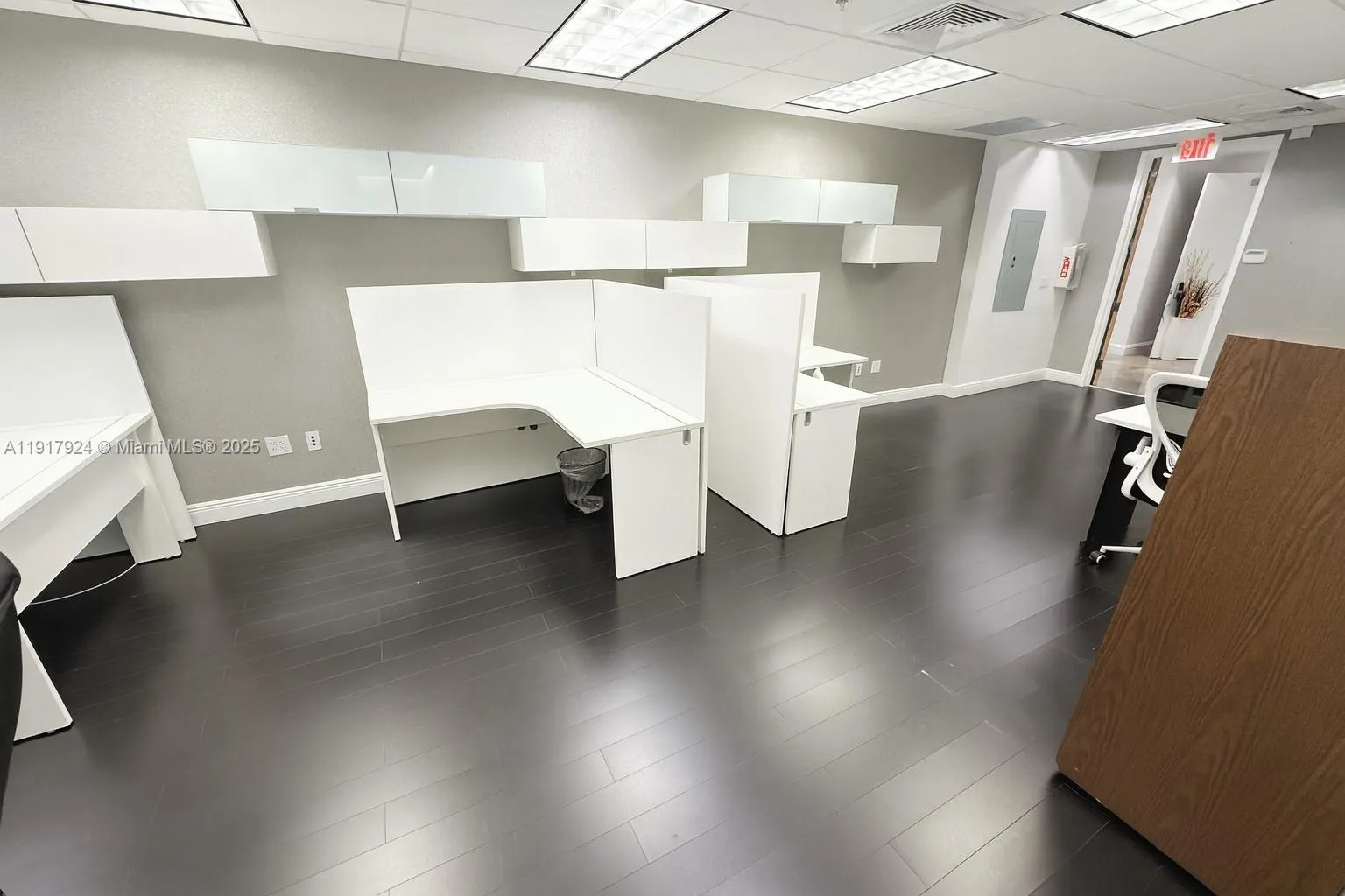 1000 5th St 303, Miami Beach, Florida 33139, Miami Beach, Florida 33139, ,Commercial Lease,For Rent,1000 5th St 303, Miami Beach, Florida 33139,A11917924