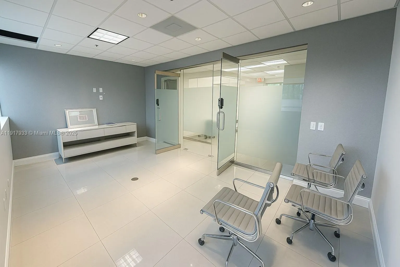 1000 5th St 304, Miami Beach, Florida 33139, Miami Beach, Florida 33139, ,Commercial Lease,For Rent,1000 5th St 304, Miami Beach, Florida 33139,A11917933