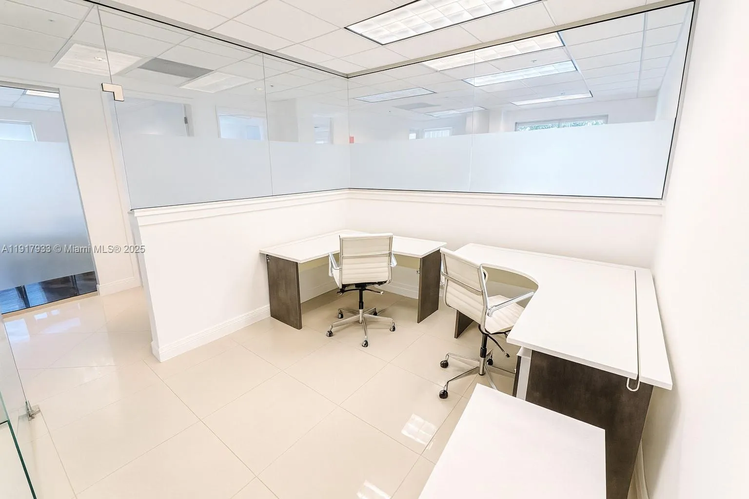 1000 5th St 304, Miami Beach, Florida 33139, Miami Beach, Florida 33139, ,Commercial Lease,For Rent,1000 5th St 304, Miami Beach, Florida 33139,A11917933