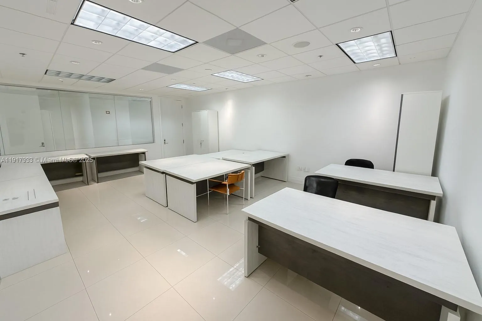 1000 5th St 304, Miami Beach, Florida 33139, Miami Beach, Florida 33139, ,Commercial Lease,For Rent,1000 5th St 304, Miami Beach, Florida 33139,A11917933