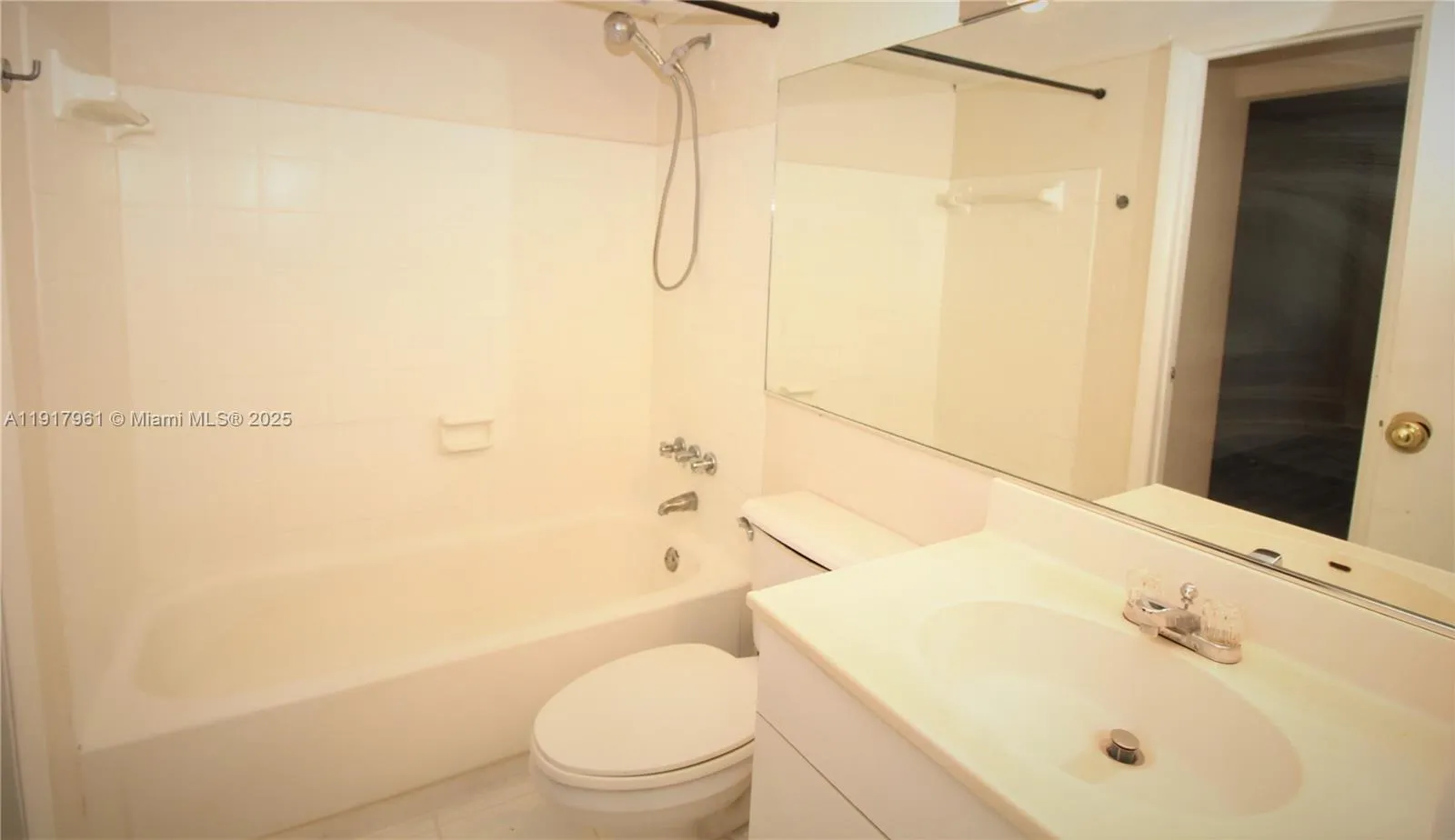 1251 Ne 108th St 312, North Miami, Florida 33161, North Miami, Florida 33161, 1 Bedroom Bedrooms, ,1 BathroomBathrooms,Residential Lease,For Rent,1251 Ne 108th St 312, North Miami, Florida 33161,A11917961