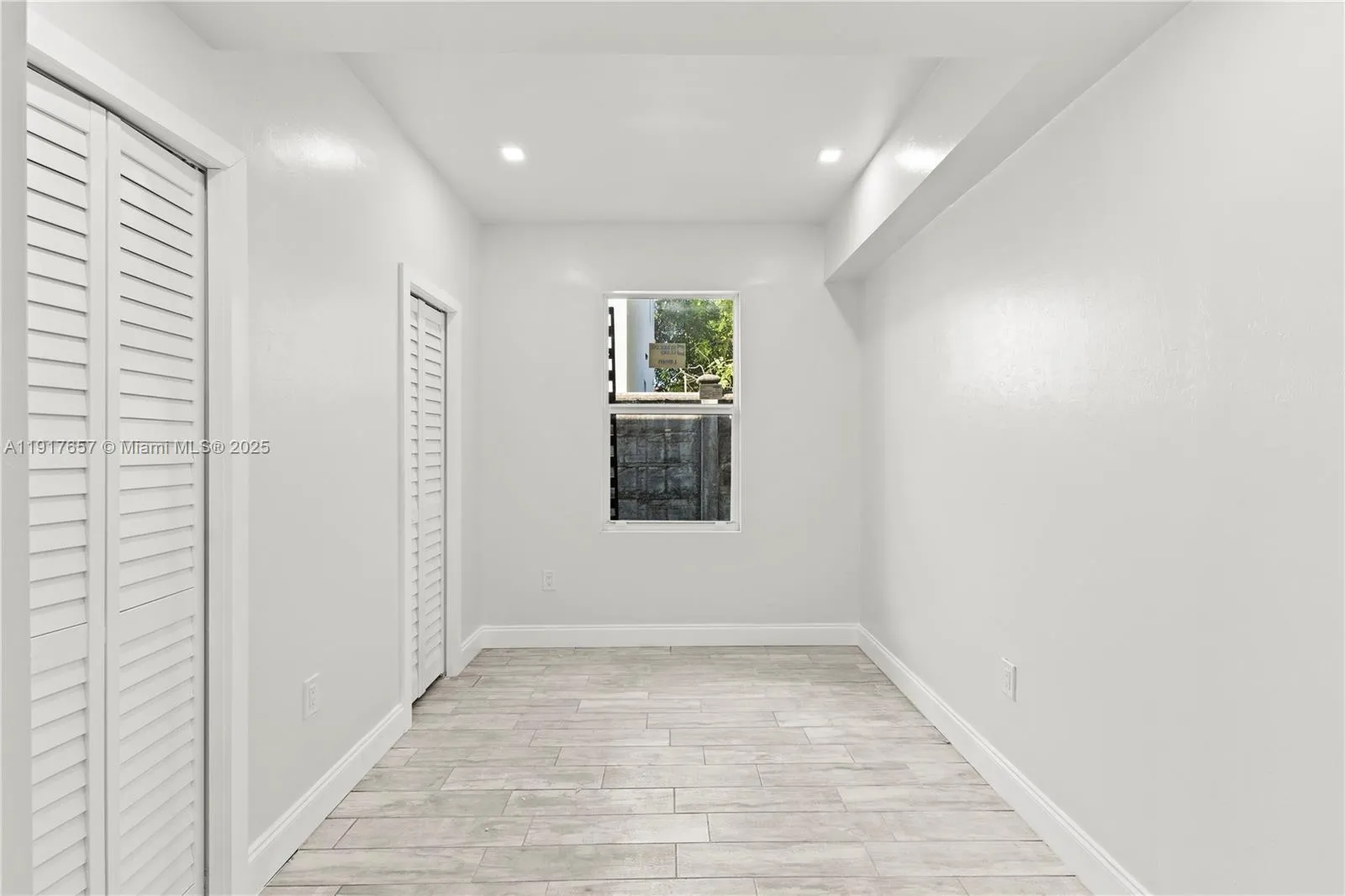 Each unit in the duplex has 3 Bedrooms-1 Master and 2 smaller bedrooms