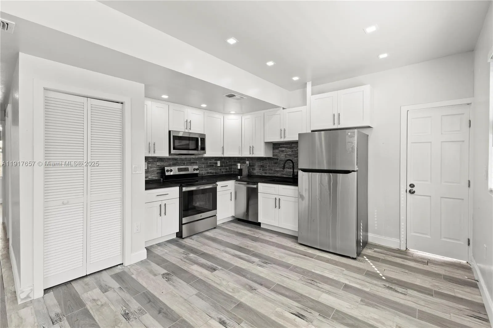 305 NW 58th St