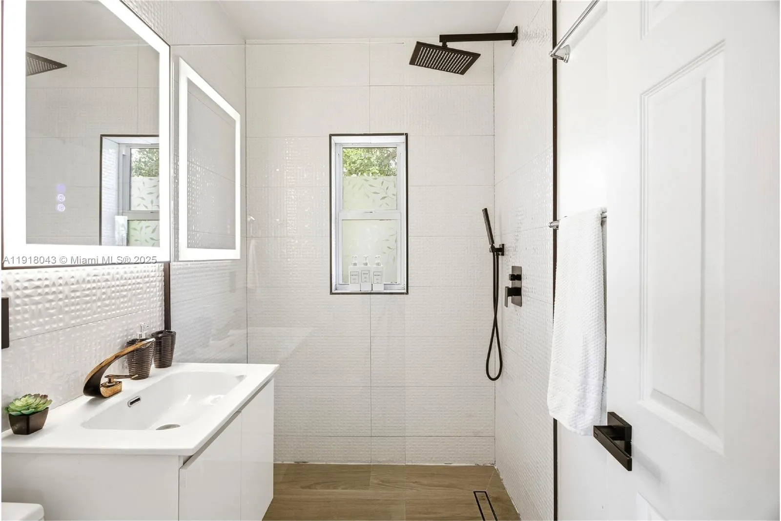 8270 Ne 1st Pl, Miami, Florida 33138, Miami, Florida 33138, ,Commercial Lease,For Rent,8270 Ne 1st Pl, Miami, Florida 33138,A11918043