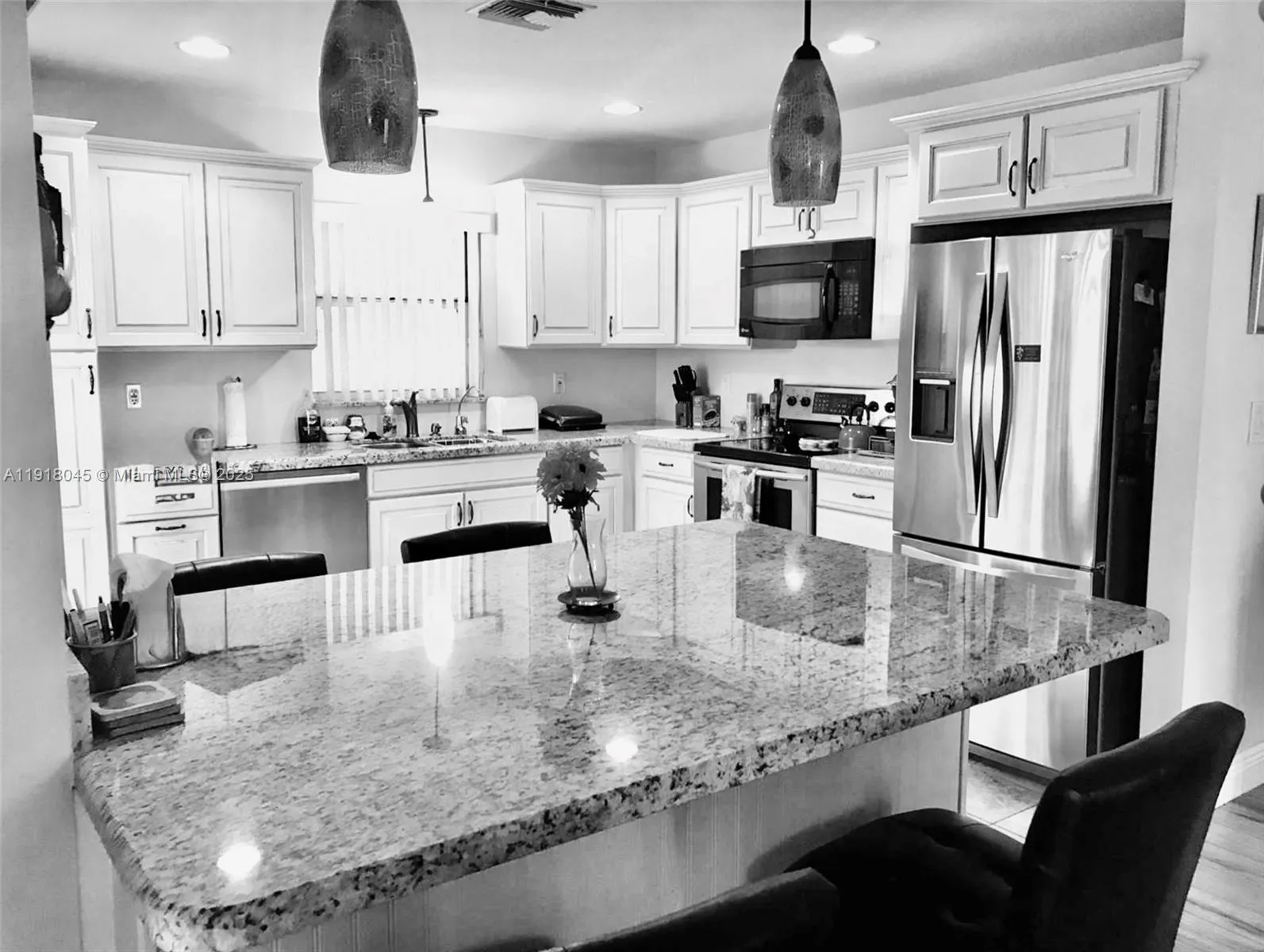 737 Se 22nd Dr, Homestead, Florida 33033, Homestead, Florida 33033, 2 Bedrooms Bedrooms, ,2 BathroomsBathrooms,Residential,For Sale,737 Se 22nd Dr, Homestead, Florida 33033,A11918045