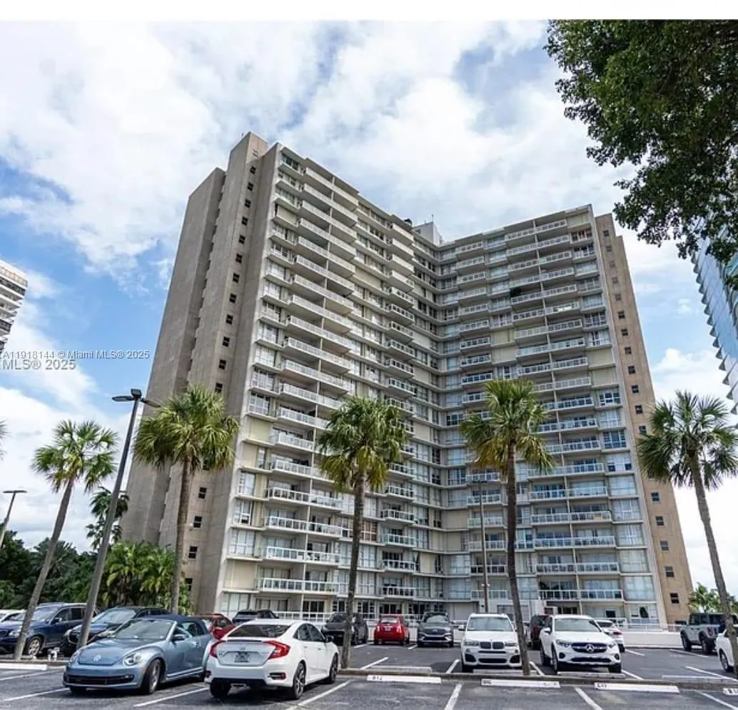 2451 Brickell Ave 10m, Miami, Florida 33129, Miami, Florida 33129, 2 Bedrooms Bedrooms, ,1 BathroomBathrooms,Residential,For Sale,2451 Brickell Ave 10m, Miami, Florida 33129,A11918144