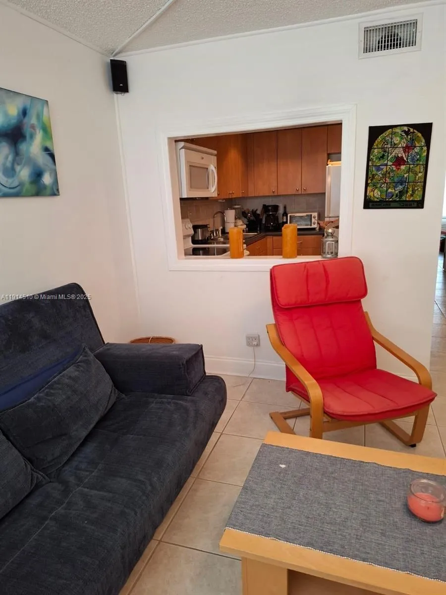9081 Sunrise Lakes 105, Sunrise, Florida 33322, Sunrise, Florida 33322, 1 Bedroom Bedrooms, ,1 BathroomBathrooms,Residential,For Sale,9081 Sunrise Lakes 105, Sunrise, Florida 33322,A11914510