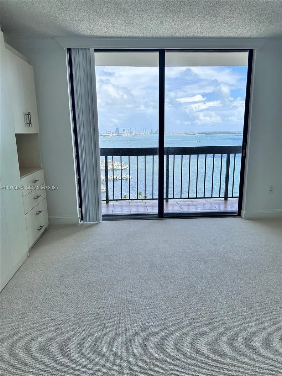 2333 Brickell Ave 2215, Miami, Florida 33129, Miami, Florida 33129, 2 Bedrooms Bedrooms, ,2 BathroomsBathrooms,Residential Lease,For Rent,2333 Brickell Ave 2215, Miami, Florida 33129,A11916945