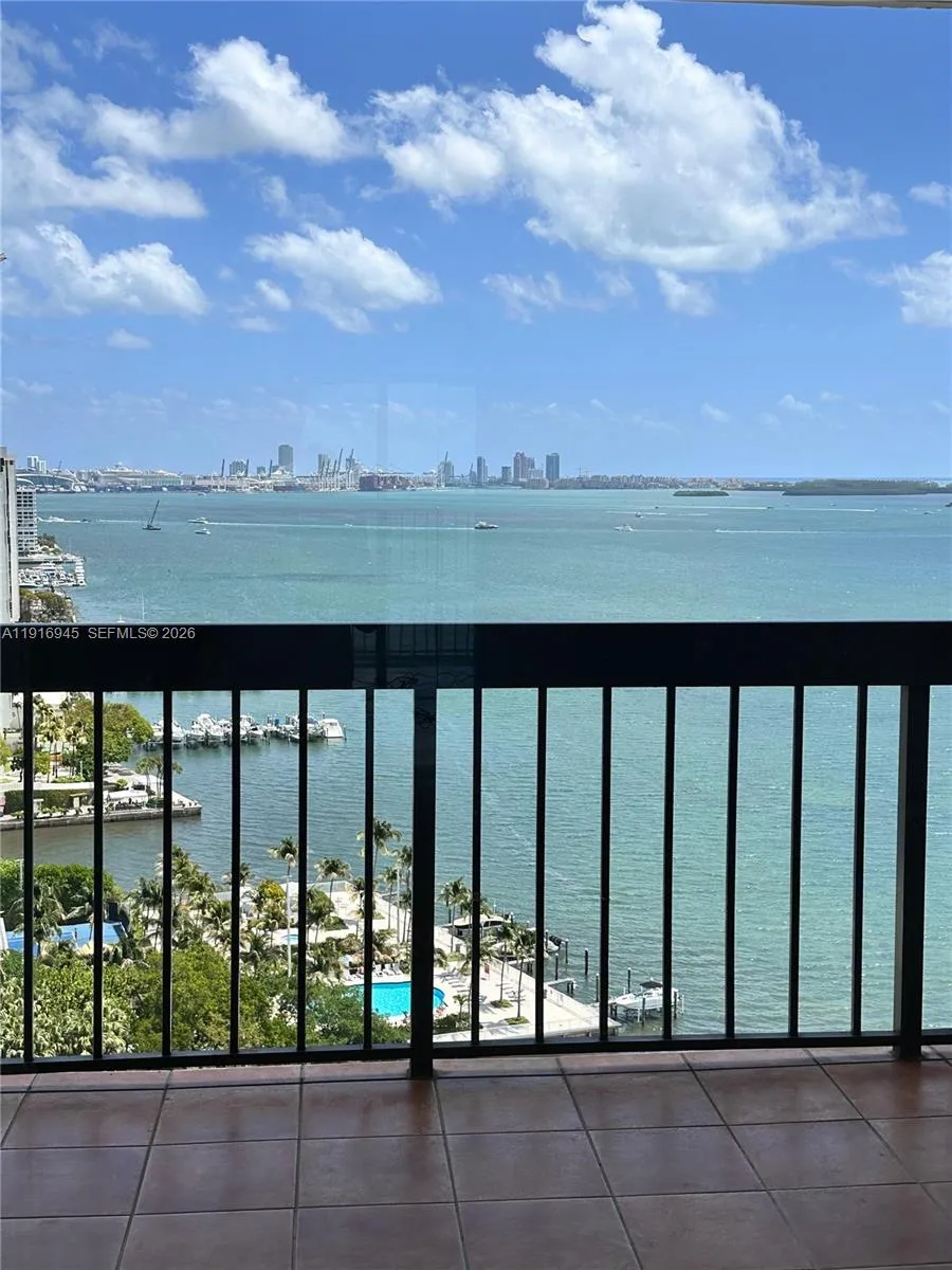 2333 Brickell Ave 2215, Miami, Florida 33129, Miami, Florida 33129, 2 Bedrooms Bedrooms, ,2 BathroomsBathrooms,Residential Lease,For Rent,2333 Brickell Ave 2215, Miami, Florida 33129,A11916945
