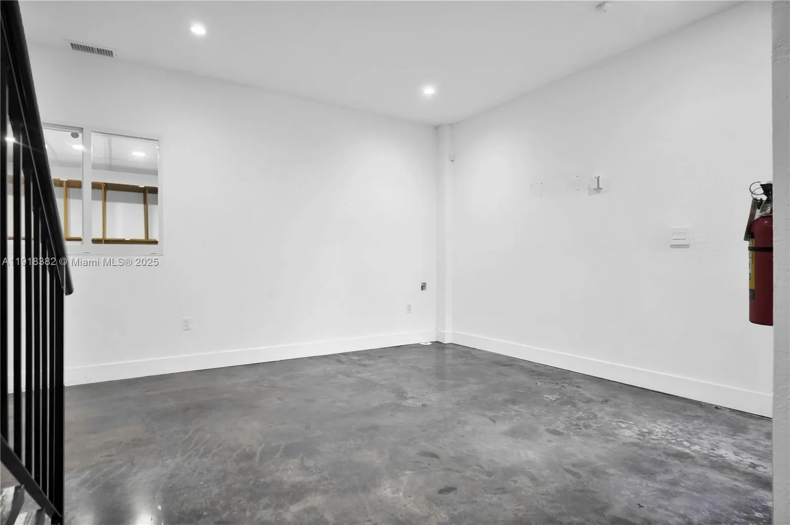 7311 Nw 12th St 29, Miami, Florida 33126, Miami, Florida 33126, ,Commercial Sale,For Sale,7311 Nw 12th St 29, Miami, Florida 33126,A11918382