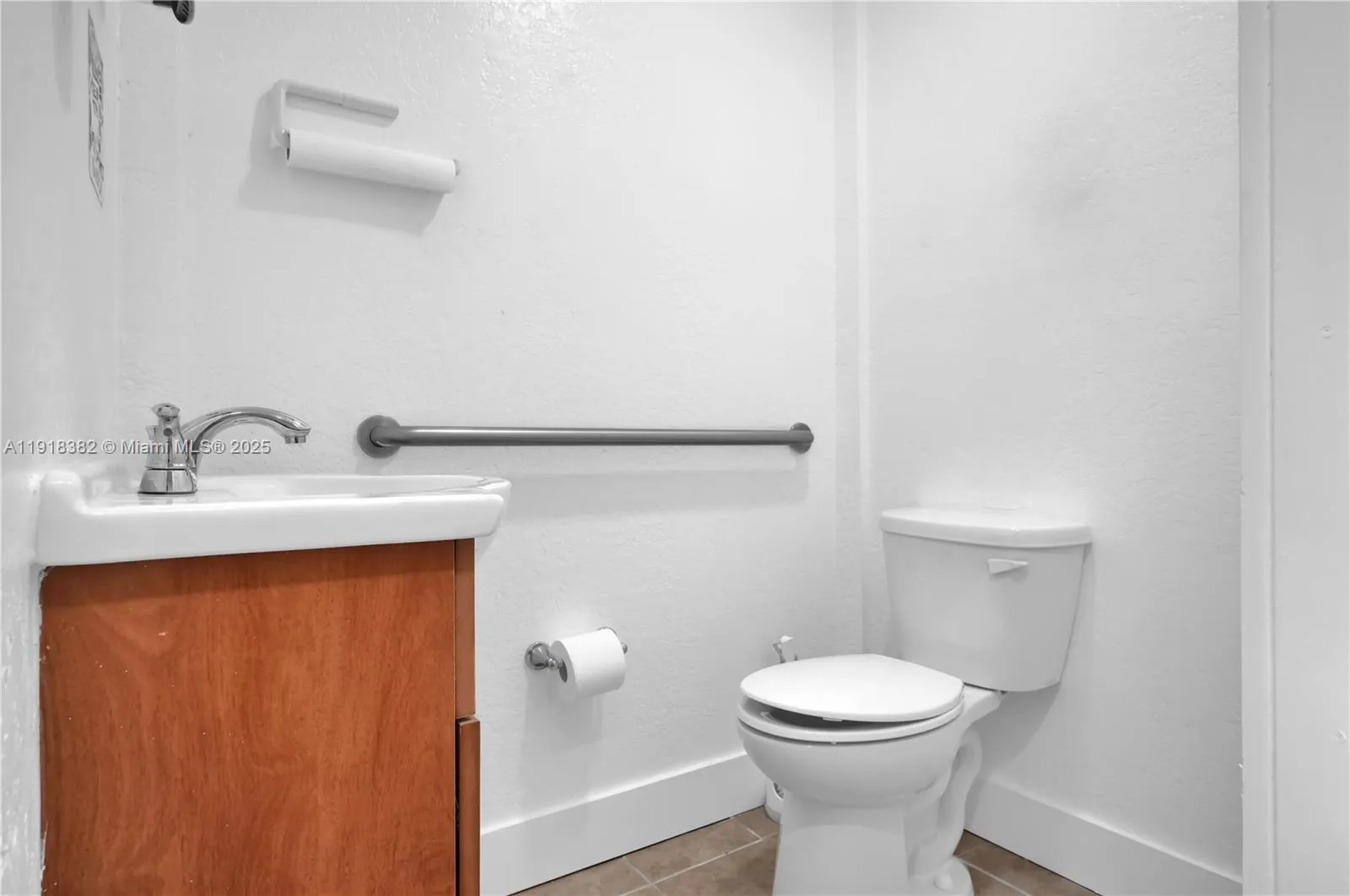 7311 Nw 12th St 29, Miami, Florida 33126, Miami, Florida 33126, ,Commercial Sale,For Sale,7311 Nw 12th St 29, Miami, Florida 33126,A11918382