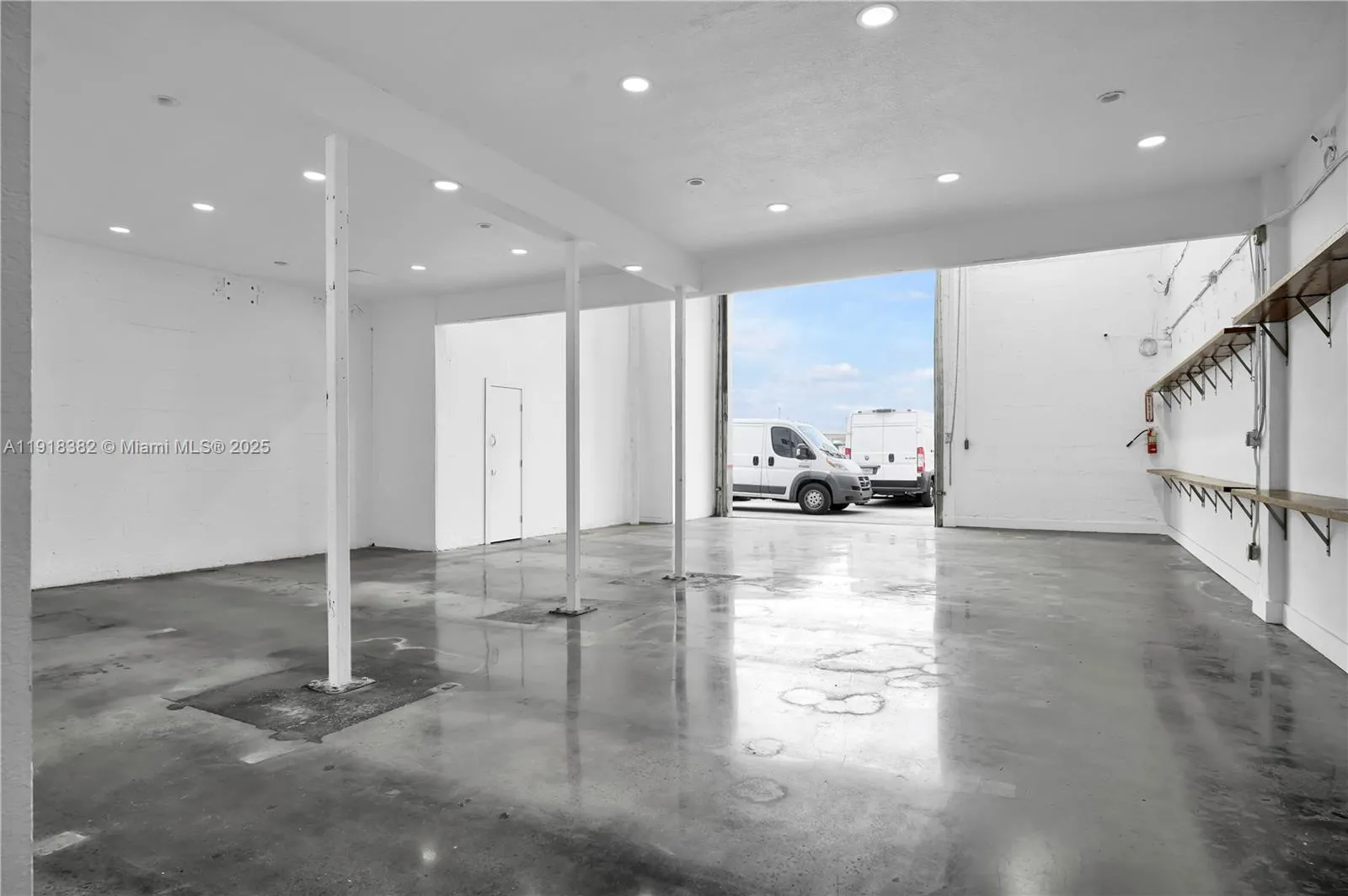 7311 Nw 12th St 29, Miami, Florida 33126, Miami, Florida 33126, ,Commercial Sale,For Sale,7311 Nw 12th St 29, Miami, Florida 33126,A11918382