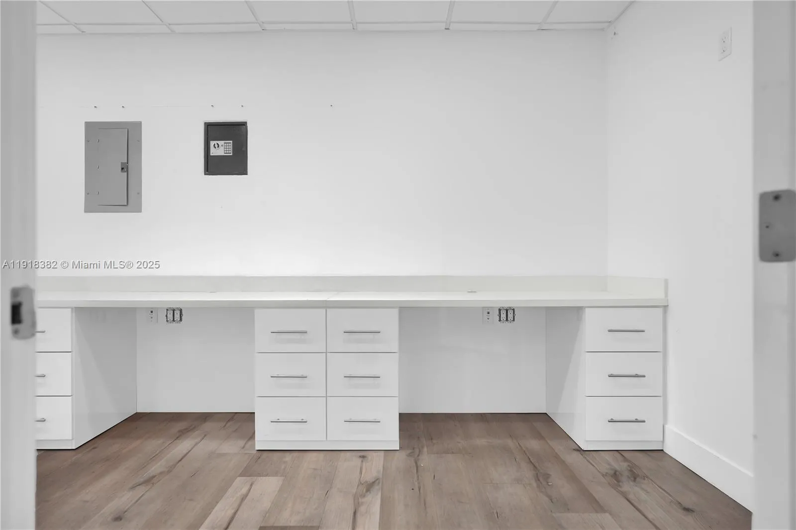 7311 Nw 12th St 29, Miami, Florida 33126, Miami, Florida 33126, ,Commercial Sale,For Sale,7311 Nw 12th St 29, Miami, Florida 33126,A11918382