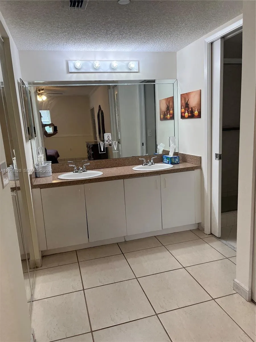 1301 Sw 142nd Ave 301h, Pembroke Pines, Florida 33, Pembroke Pines, Florida 33027, 2 Bedrooms Bedrooms, ,2 BathroomsBathrooms,Residential,For Sale,1301 Sw 142nd Ave 301h, Pembroke Pines, Florida 33,A11914828