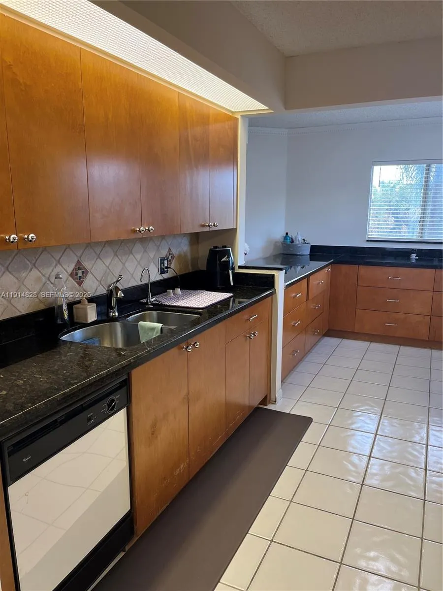 1301 Sw 142nd Ave 301h, Pembroke Pines, Florida 33, Pembroke Pines, Florida 33027, 2 Bedrooms Bedrooms, ,2 BathroomsBathrooms,Residential,For Sale,1301 Sw 142nd Ave 301h, Pembroke Pines, Florida 33,A11914828