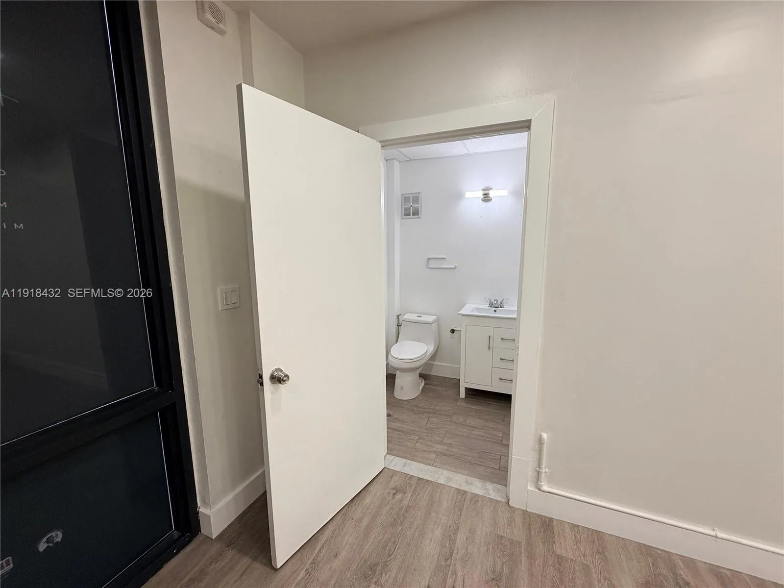 7311 Nw 12th St 3, Miami, Florida 33126, Miami, Florida 33126, ,Commercial Lease,For Rent,7311 Nw 12th St 3, Miami, Florida 33126,A11918432