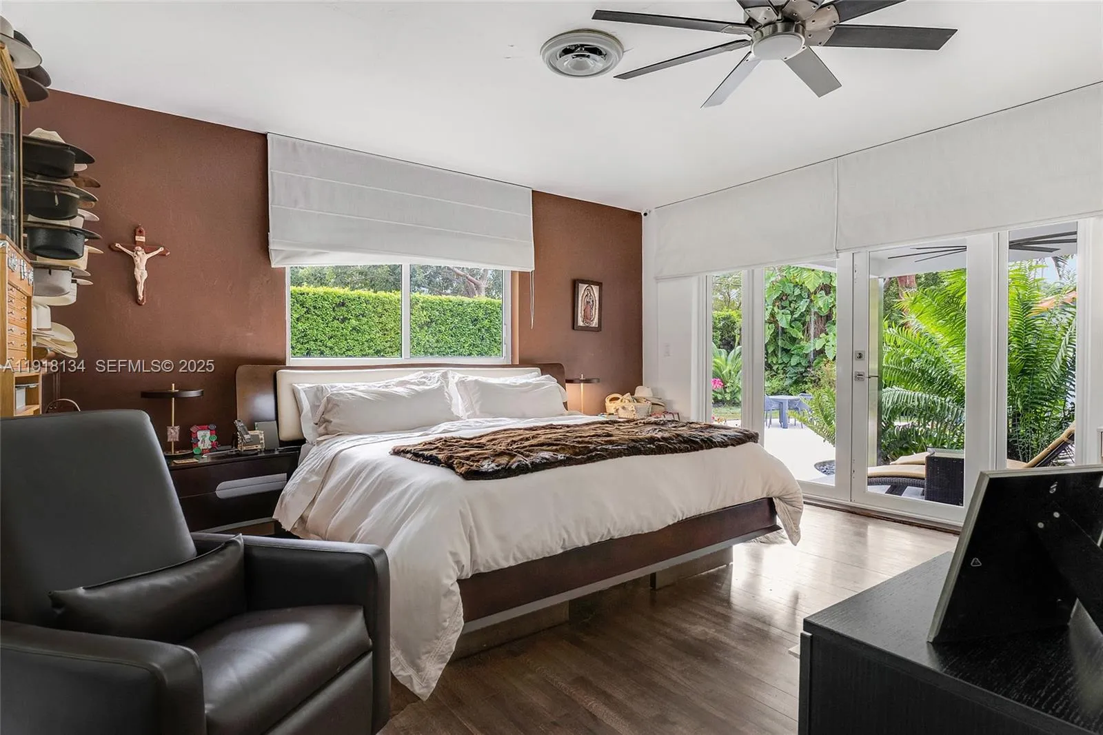 259 E Shore Dr, Miami, Florida 33133, Miami, Florida 33133, 4 Bedrooms Bedrooms, ,3 BathroomsBathrooms,Residential,For Sale,259 E Shore Dr, Miami, Florida 33133,A11918134