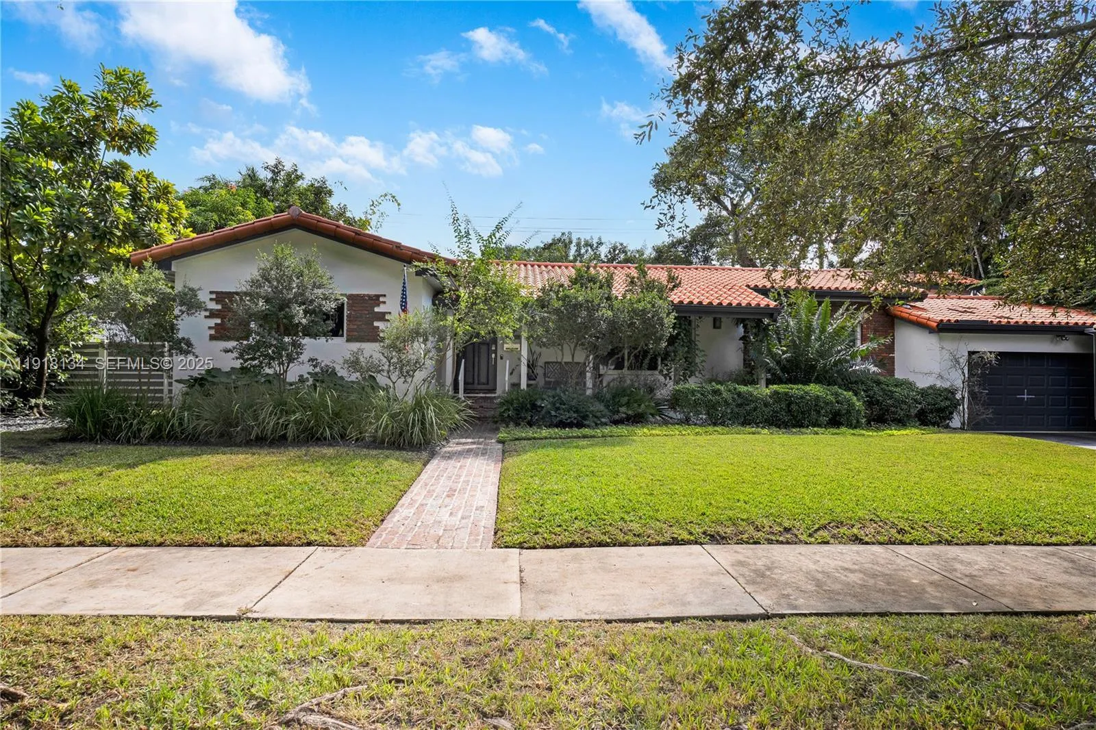 259 E Shore Dr, Miami, Florida 33133, Miami, Florida 33133, 4 Bedrooms Bedrooms, ,3 BathroomsBathrooms,Residential,For Sale,259 E Shore Dr, Miami, Florida 33133,A11918134