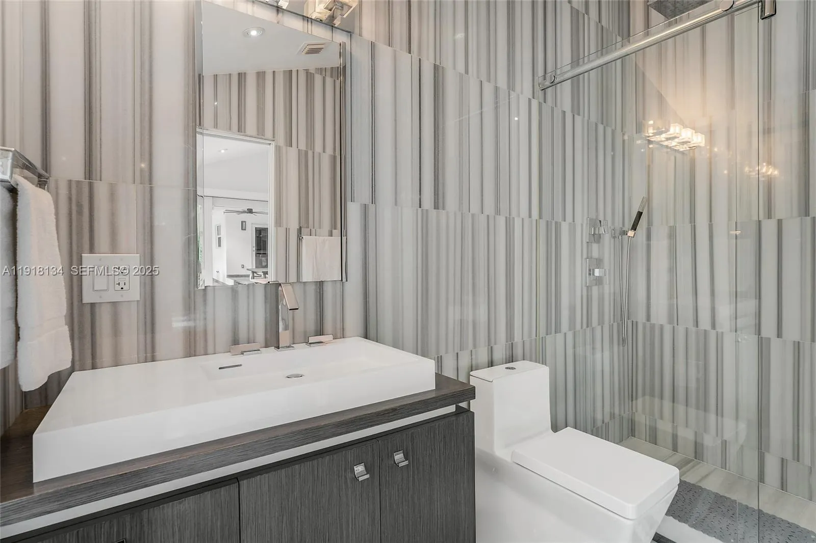 259 E Shore Dr, Miami, Florida 33133, Miami, Florida 33133, 4 Bedrooms Bedrooms, ,3 BathroomsBathrooms,Residential,For Sale,259 E Shore Dr, Miami, Florida 33133,A11918134