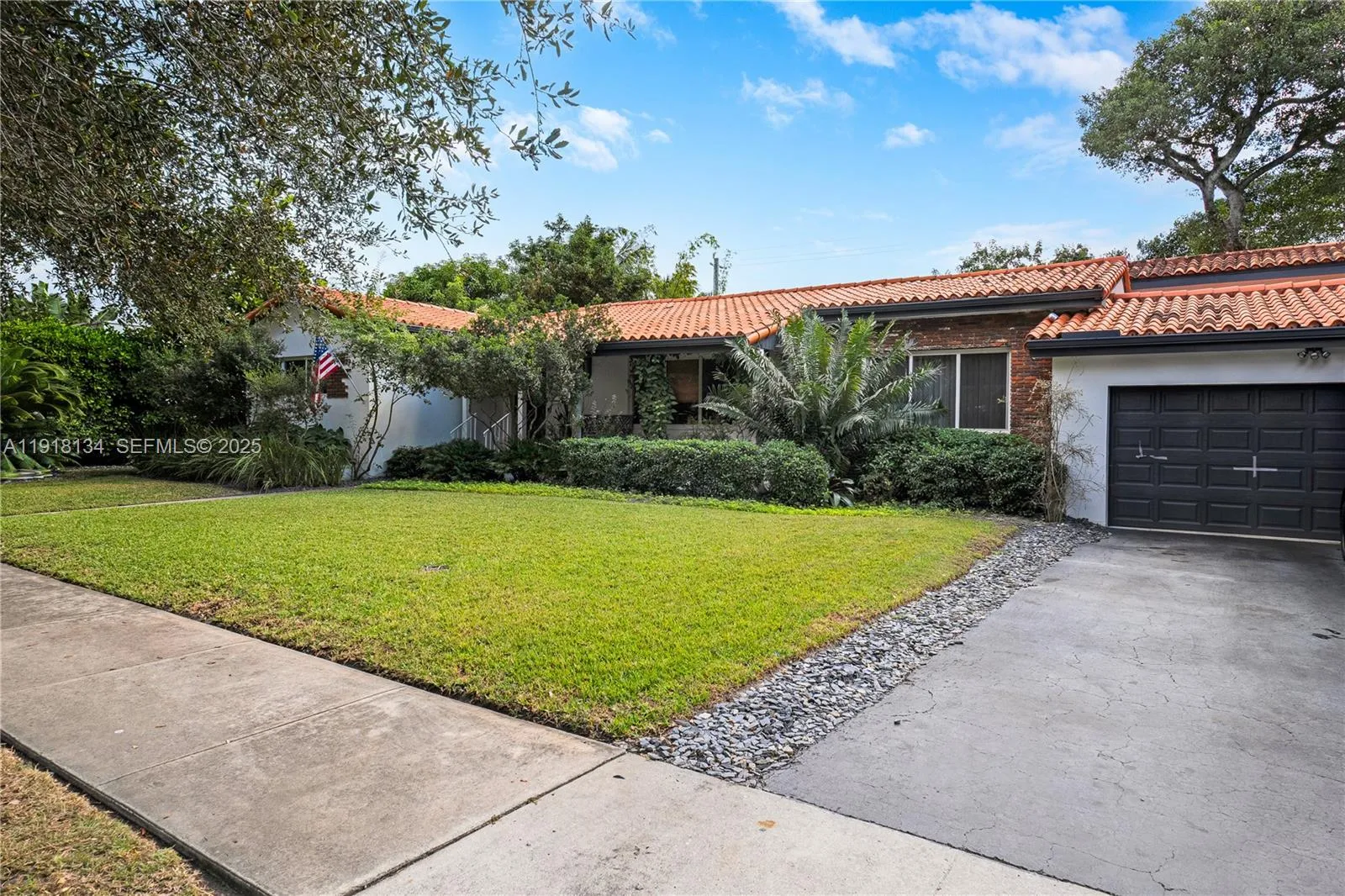 259 E Shore Dr, Miami, Florida 33133, Miami, Florida 33133, 4 Bedrooms Bedrooms, ,3 BathroomsBathrooms,Residential,For Sale,259 E Shore Dr, Miami, Florida 33133,A11918134