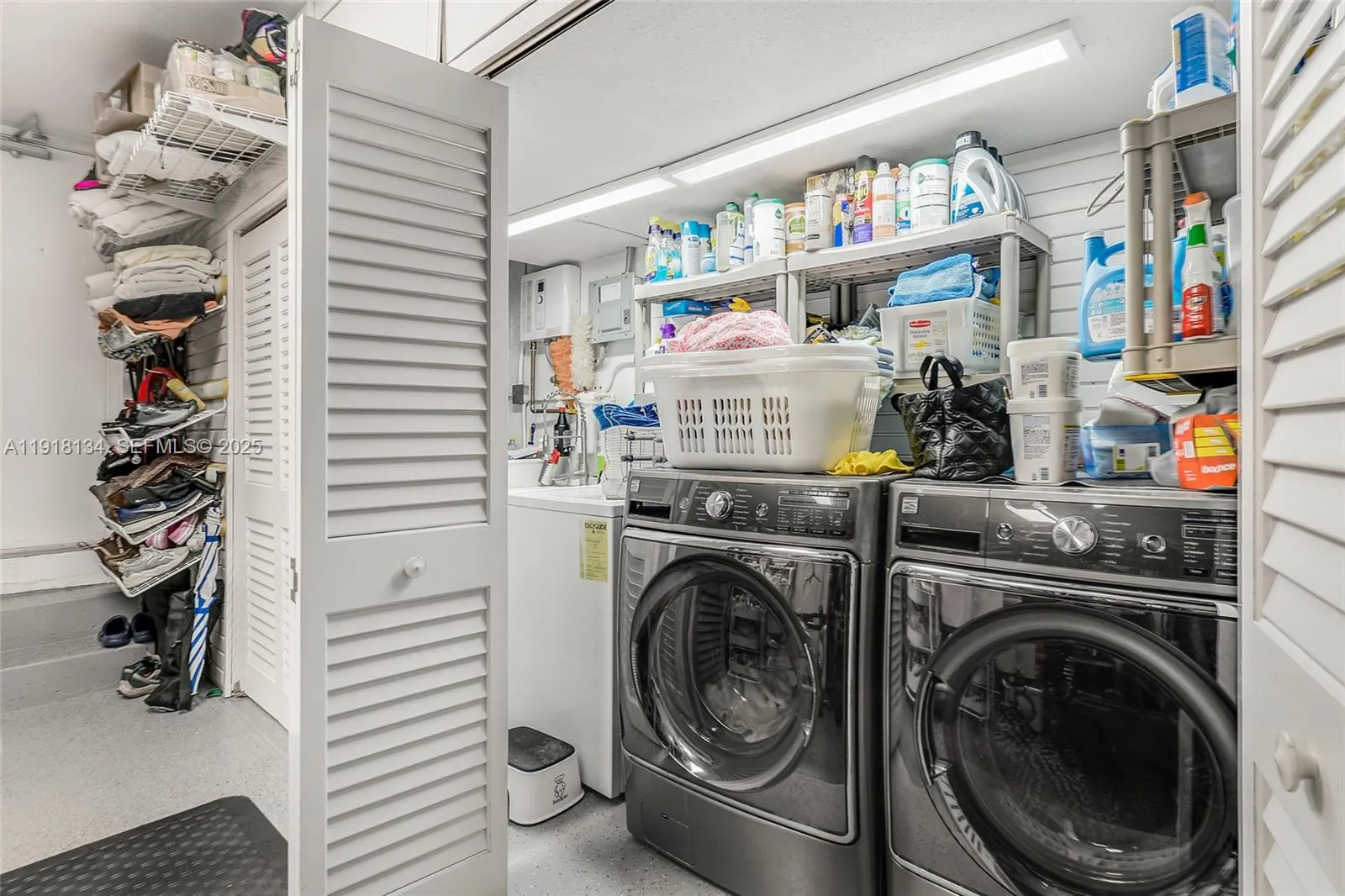 259 E Shore Dr, Miami, Florida 33133, Miami, Florida 33133, 4 Bedrooms Bedrooms, ,3 BathroomsBathrooms,Residential,For Sale,259 E Shore Dr, Miami, Florida 33133,A11918134