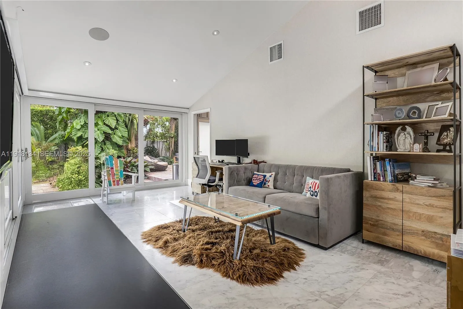 259 E Shore Dr, Miami, Florida 33133, Miami, Florida 33133, 4 Bedrooms Bedrooms, ,3 BathroomsBathrooms,Residential,For Sale,259 E Shore Dr, Miami, Florida 33133,A11918134