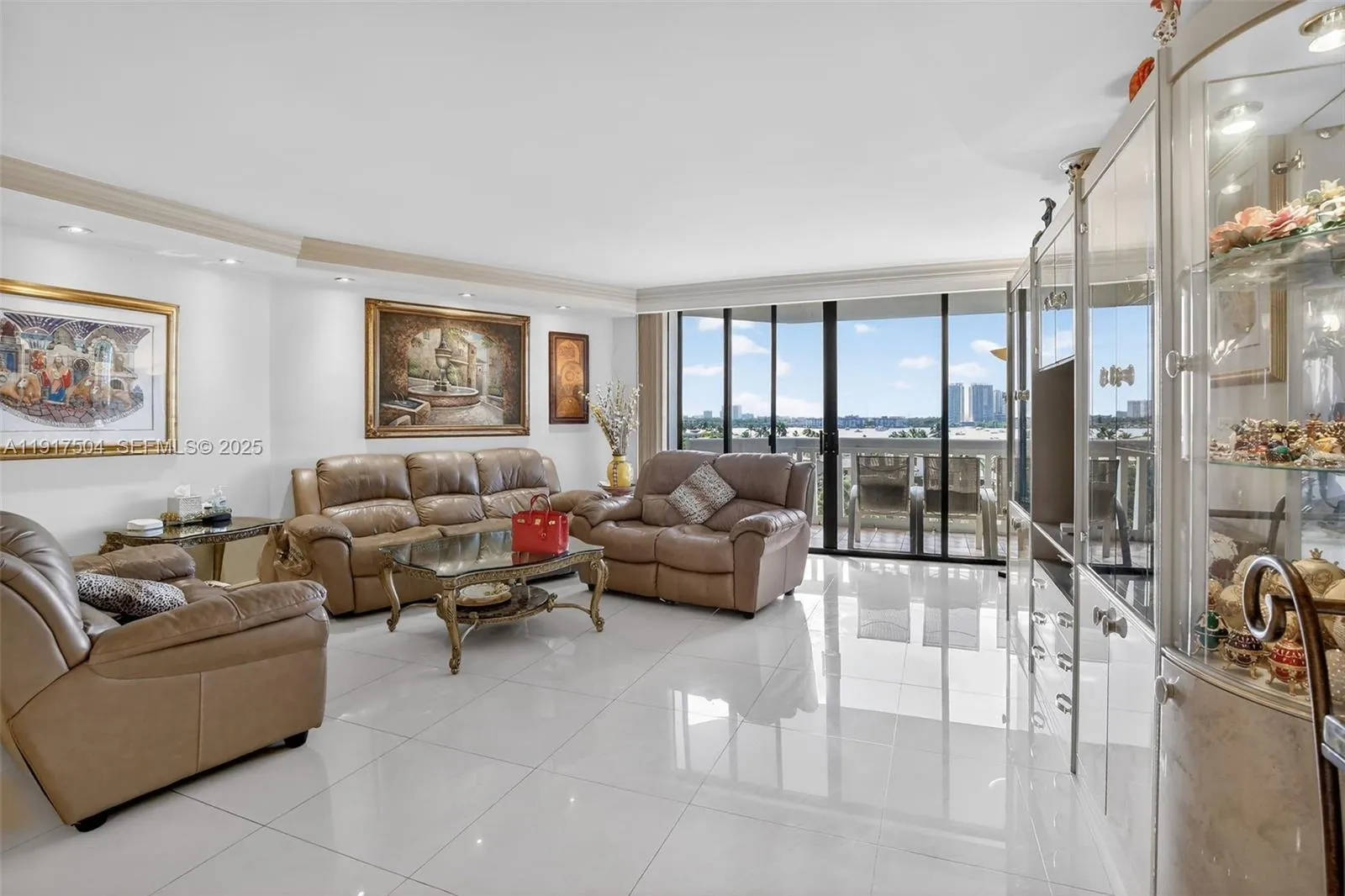 1000 W Island Blvd 602, Aventura, Florida 33160, Aventura, Florida 33160, 3 Bedrooms Bedrooms, ,2 BathroomsBathrooms,Residential,For Sale,1000 W Island Blvd 602, Aventura, Florida 33160,A11917504