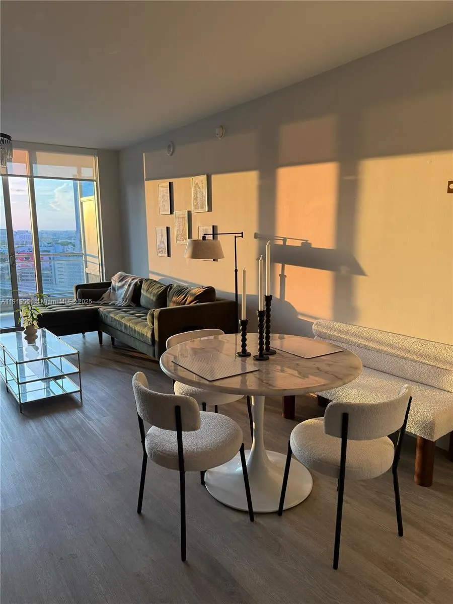 90 Sw 3rd St 2108, Miami, Florida 33130, Miami, Florida 33130, 1 Bedroom Bedrooms, ,1 BathroomBathrooms,Residential Lease,For Rent,90 Sw 3rd St 2108, Miami, Florida 33130,A11918551