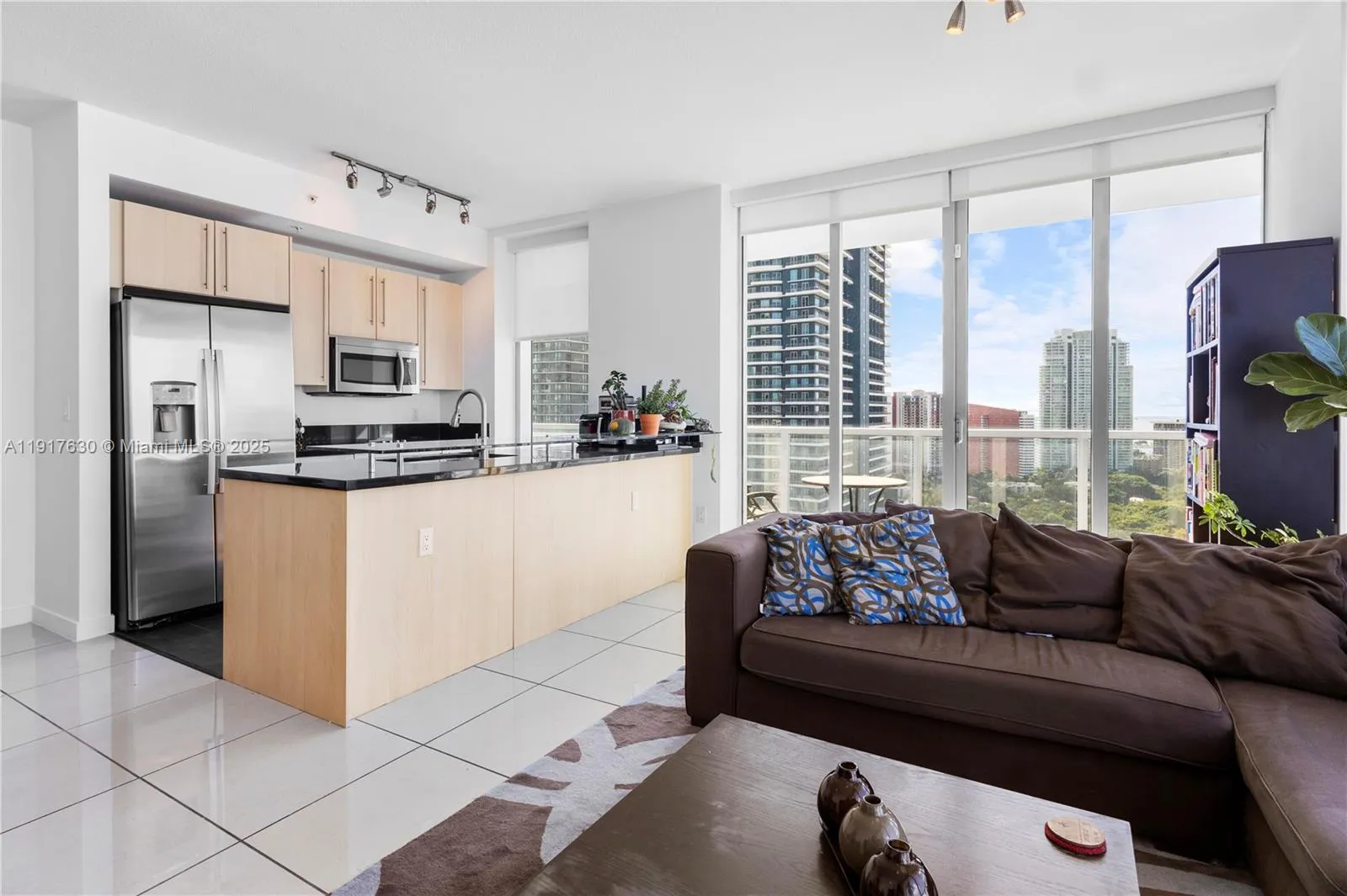 79 Sw 12th St 2701-s, Miami, Florida 33130, Miami, Florida 33130, 2 Bedrooms Bedrooms, ,2 BathroomsBathrooms,Residential,For Sale,79 Sw 12th St 2701-s, Miami, Florida 33130,A11917630