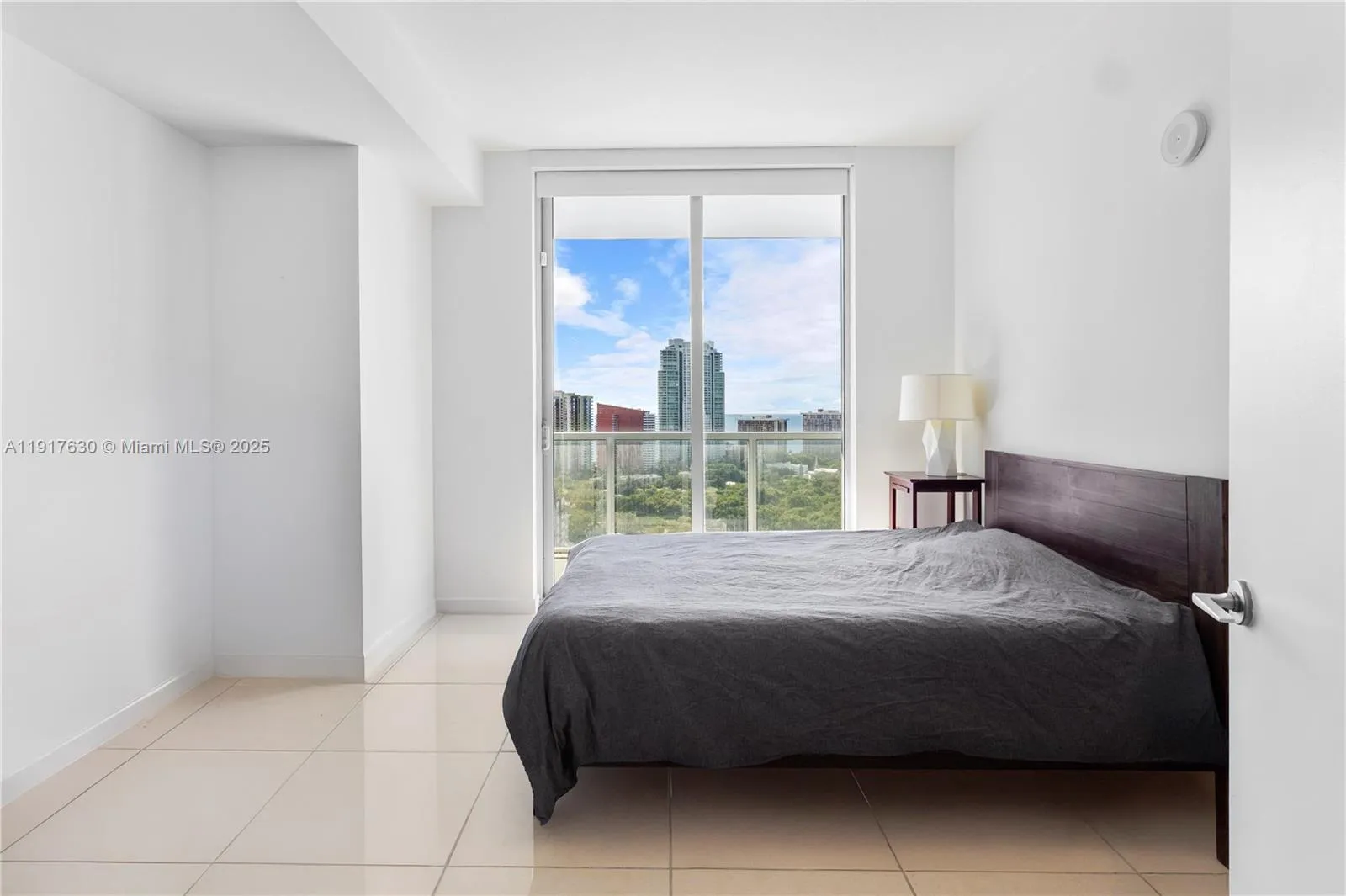 79 Sw 12th St 2701-s, Miami, Florida 33130, Miami, Florida 33130, 2 Bedrooms Bedrooms, ,2 BathroomsBathrooms,Residential,For Sale,79 Sw 12th St 2701-s, Miami, Florida 33130,A11917630