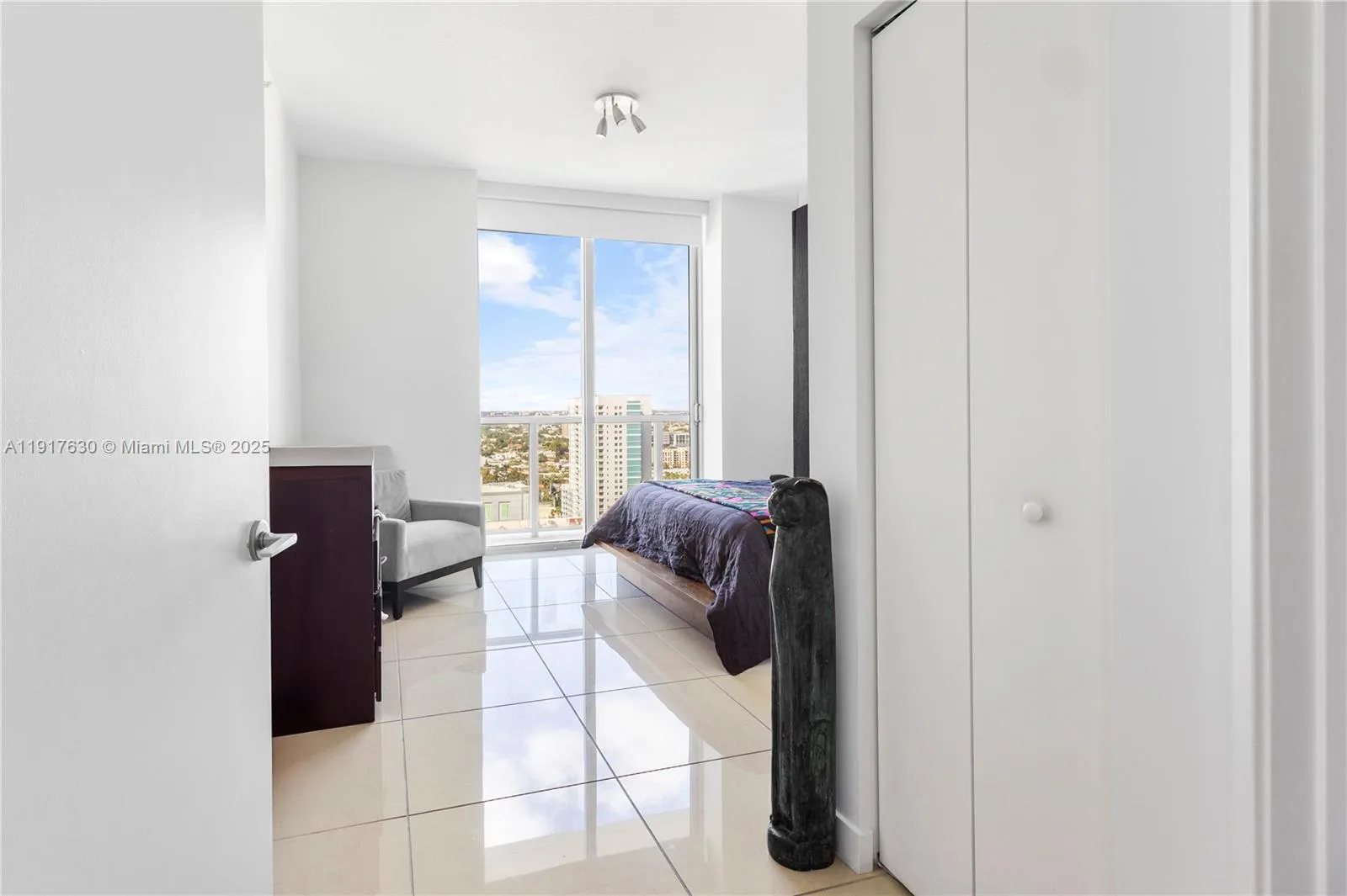 79 Sw 12th St 2701-s, Miami, Florida 33130, Miami, Florida 33130, 2 Bedrooms Bedrooms, ,2 BathroomsBathrooms,Residential,For Sale,79 Sw 12th St 2701-s, Miami, Florida 33130,A11917630