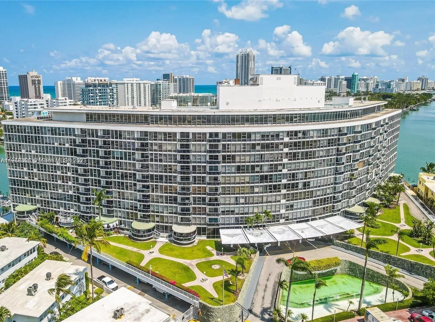 900 Bay Dr 211, Miami Beach, Florida 33141, Miami Beach, Florida 33141, 1 Bedroom Bedrooms, ,1 BathroomBathrooms,Residential,For Sale,900 Bay Dr 211, Miami Beach, Florida 33141,A11918606
