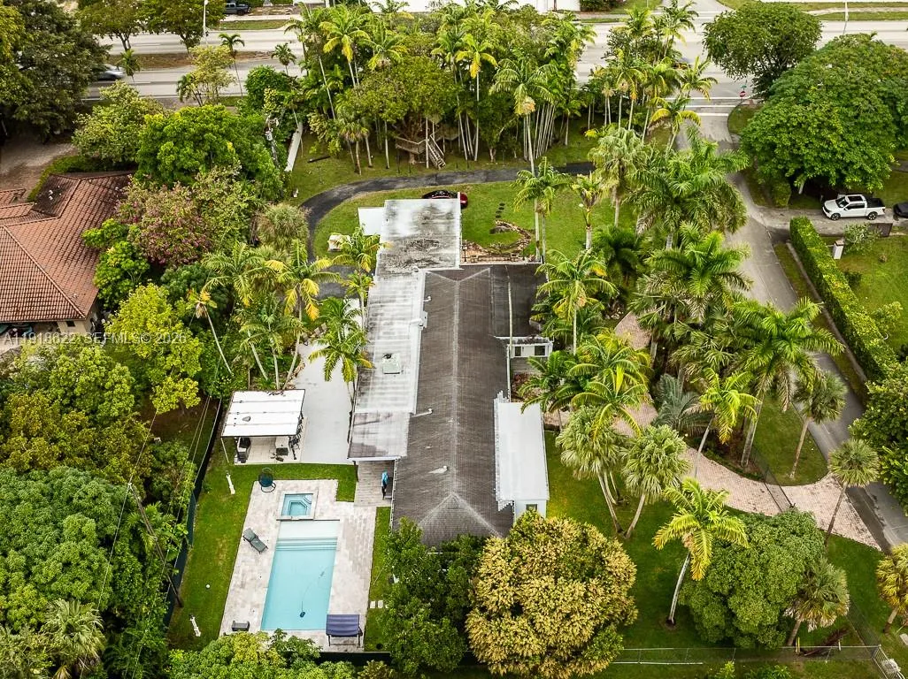 8290 Sunset Dr, Miami, Florida 33143, Miami, Florida 33143, 3 Bedrooms Bedrooms, ,3 BathroomsBathrooms,Residential,For Sale,8290 Sunset Dr, Miami, Florida 33143,A11918622
