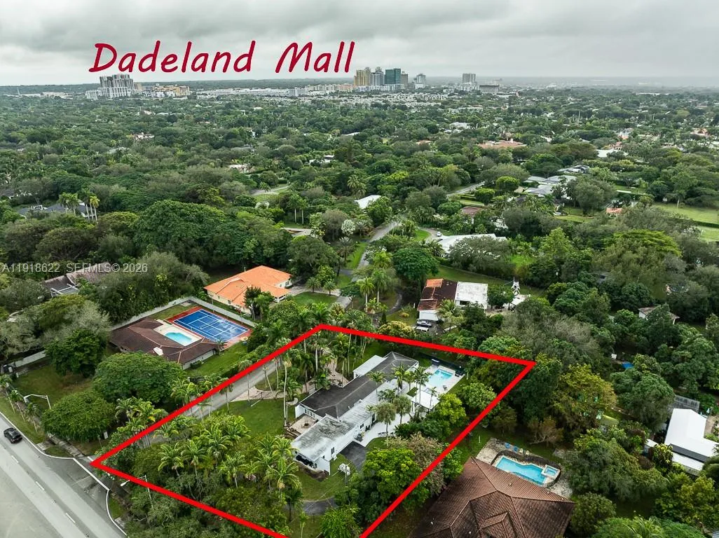 8290 Sunset Dr, Miami, Florida 33143, Miami, Florida 33143, 3 Bedrooms Bedrooms, ,3 BathroomsBathrooms,Residential,For Sale,8290 Sunset Dr, Miami, Florida 33143,A11918622