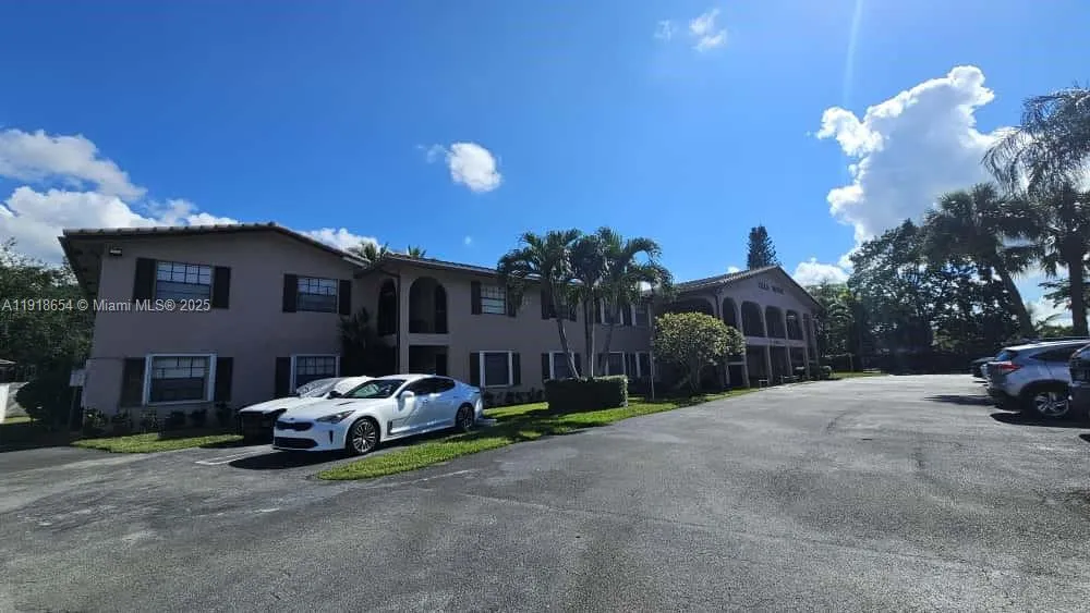3307 Nw 108th Dr 8b, Coral Springs, Florida 33065, Coral Springs, Florida 33065, 2 Bedrooms Bedrooms, ,2 BathroomsBathrooms,Residential,For Sale,3307 Nw 108th Dr 8b, Coral Springs, Florida 33065,A11918654