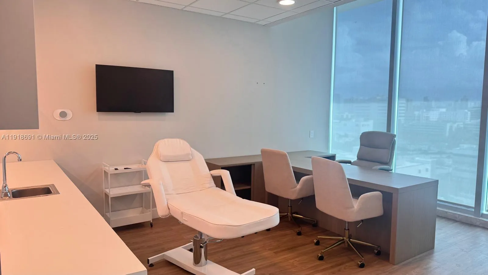 2820 Ne 214th St 1004, Aventura, Florida 33180, Aventura, Florida 33180, ,Commercial Sale,For Sale,2820 Ne 214th St 1004, Aventura, Florida 33180,A11918691