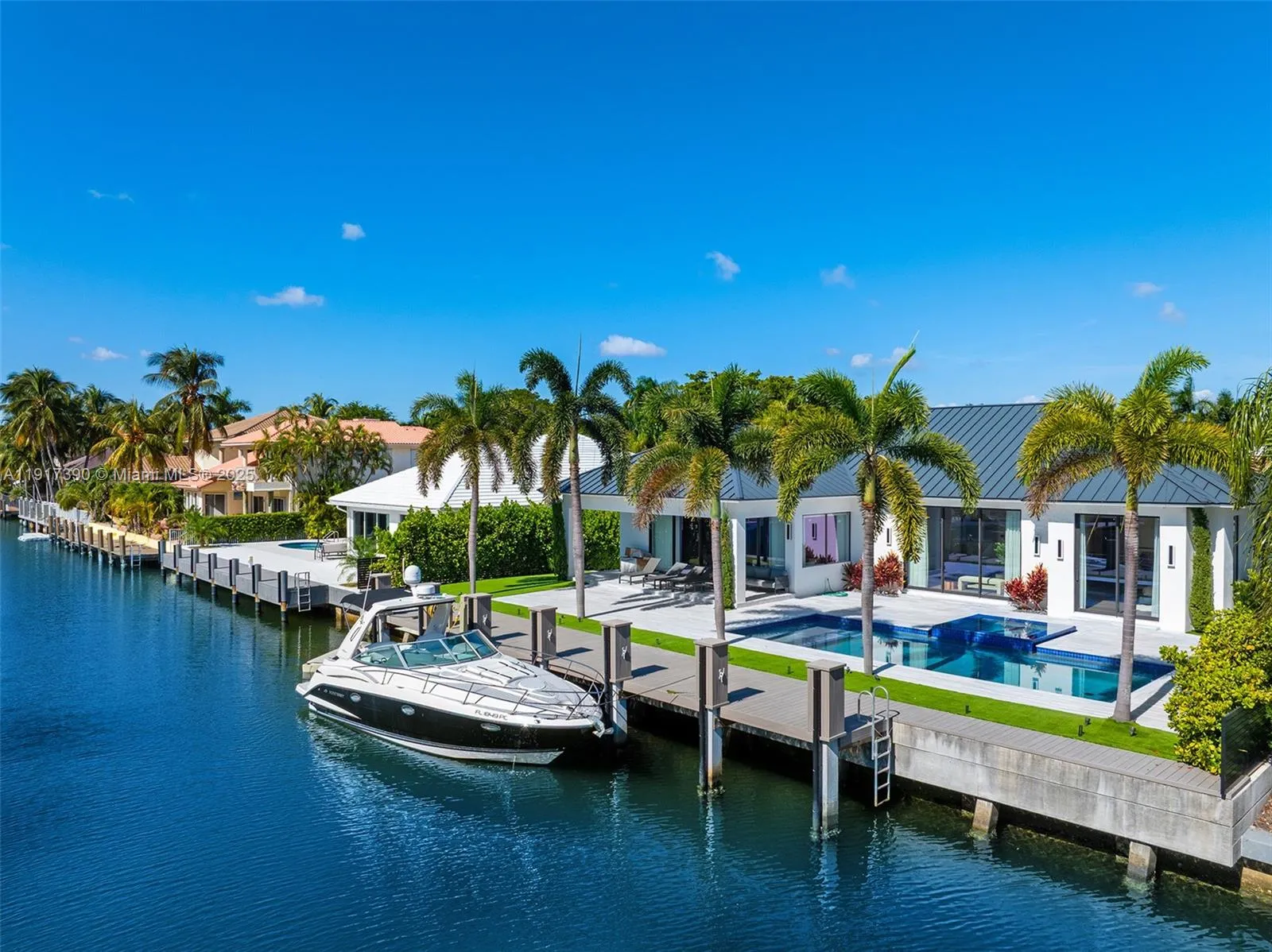 900 Washington St, Hollywood, Florida 33019, Hollywood, Florida 33019, 4 Bedrooms Bedrooms, ,4 BathroomsBathrooms,Residential,For Sale,900 Washington St, Hollywood, Florida 33019,A11917390