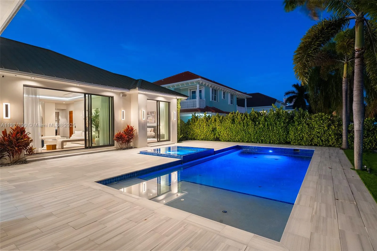 900 Washington St, Hollywood, Florida 33019, Hollywood, Florida 33019, 4 Bedrooms Bedrooms, ,4 BathroomsBathrooms,Residential,For Sale,900 Washington St, Hollywood, Florida 33019,A11917390